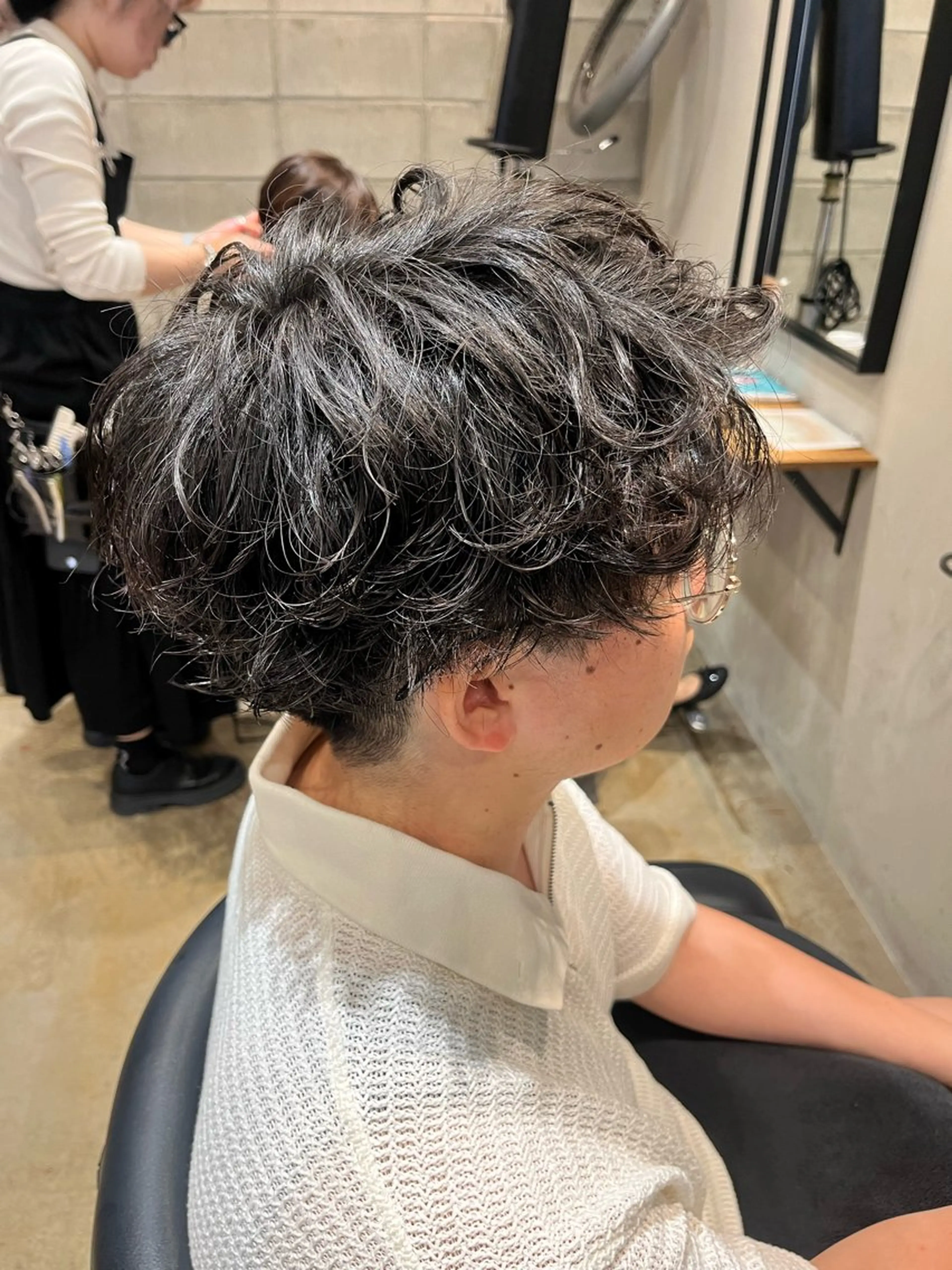 ショート パーマ メンズ メンズパーマ シャドーパーマ カット パーマ みわ/博多 ブリーチ/メンズヘアのヘアスタイル