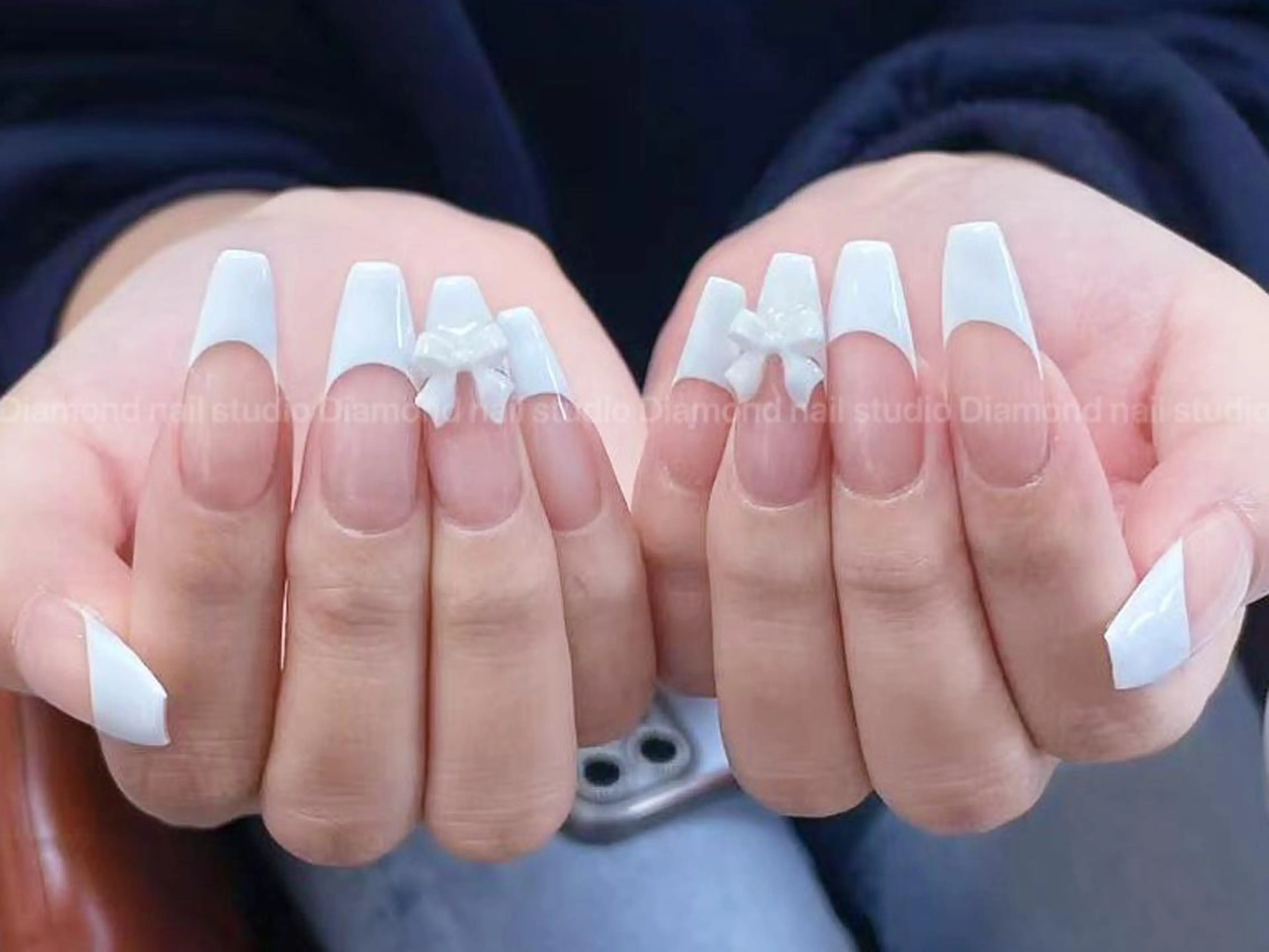 ネイル アートネイル オーロラネイル フラッシュネイル ガーリー キラキラネイル ハンドネイル DIAMOND NailStudioのネイルデザイン