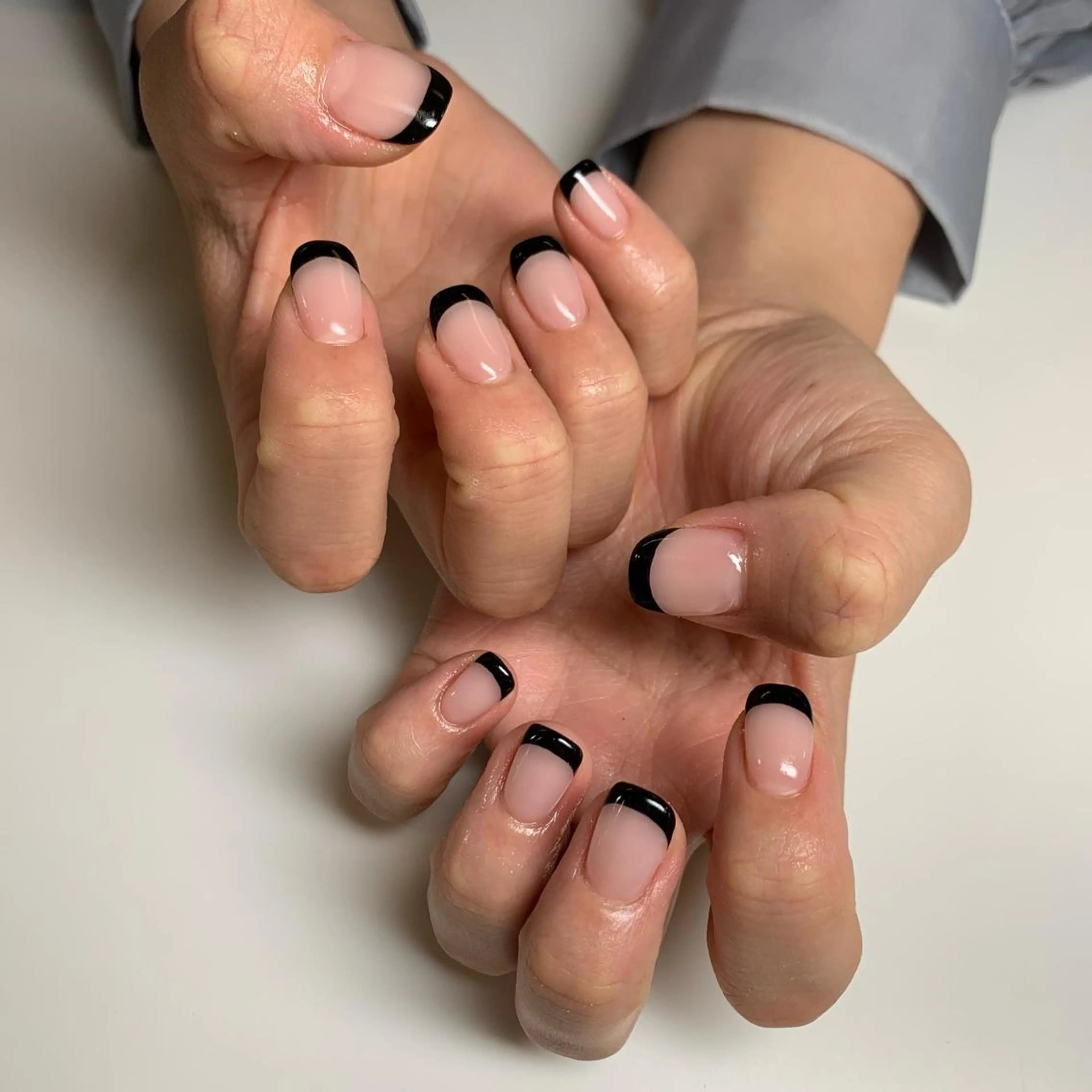 ネイル フレンチネイル ハンドネイル 恒川 みなみのネイルデザイン