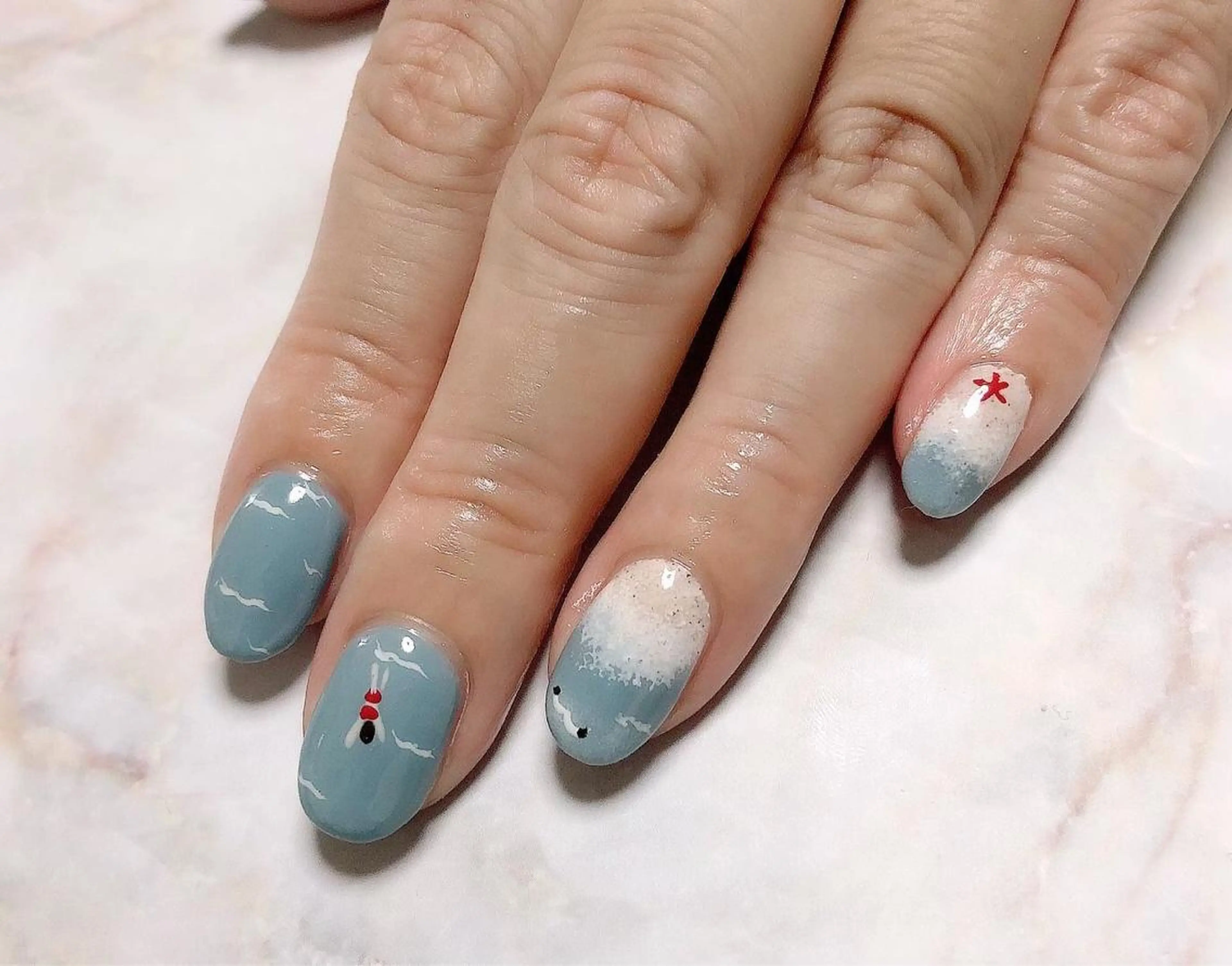 ネイル ハンドネイル フットネイル mano nella mano所属・mano nella manoのネイルデザイン