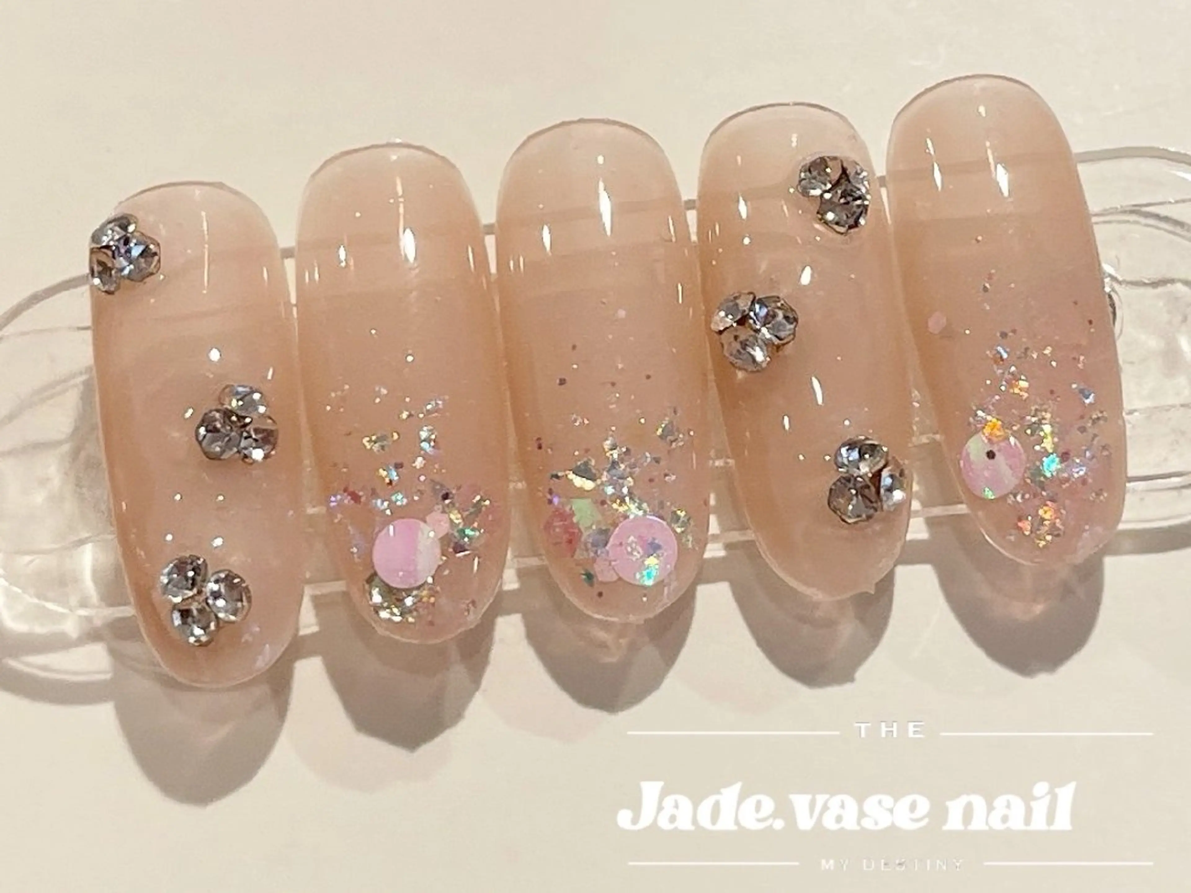 ネイル も りのネイルデザイン