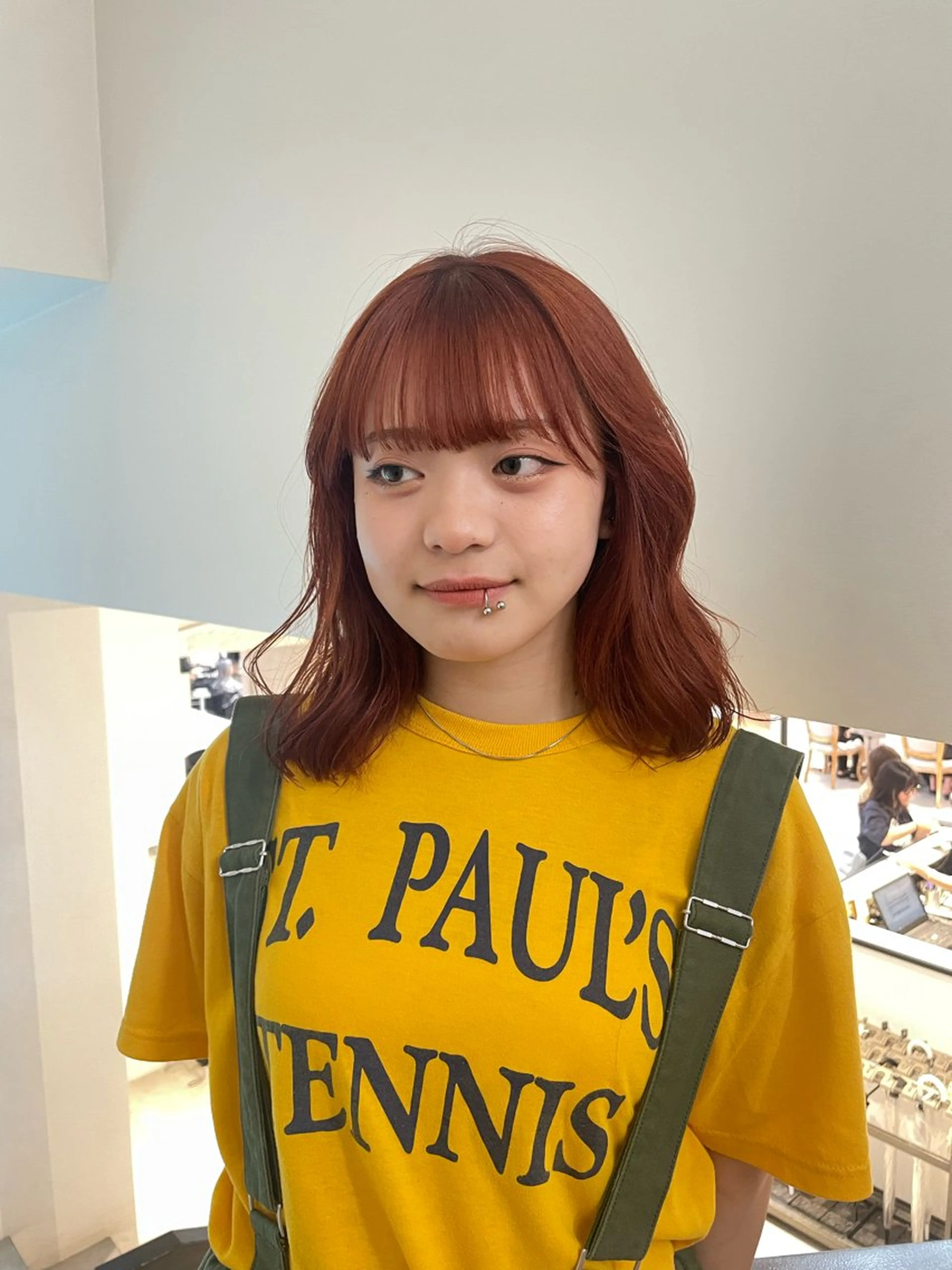 ミディアム カラー ヘアカラー 🌟暖色系ハイトーン 🌟AIのヘアスタイル