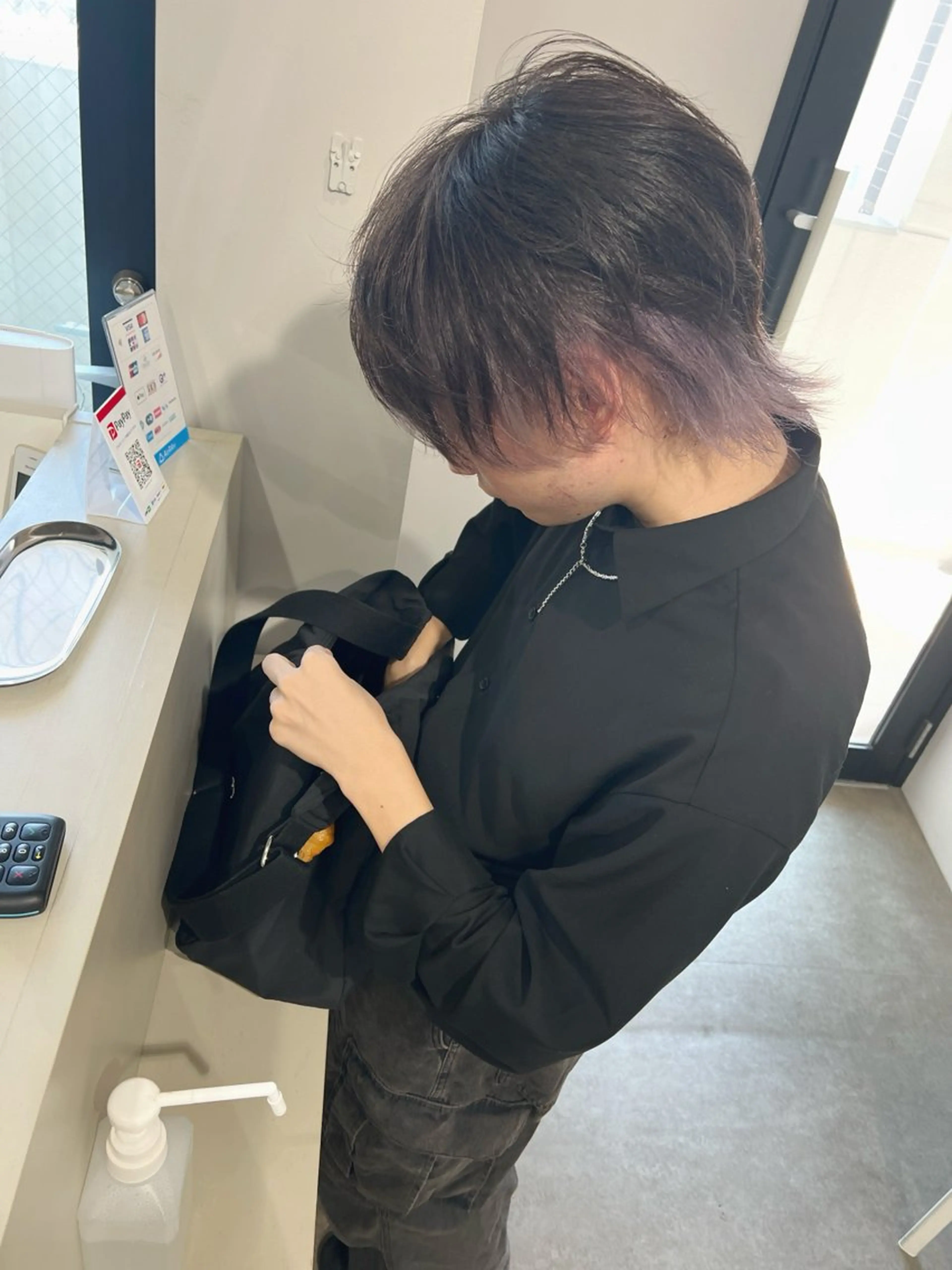 カラー メンズ メンズブリーチ メンズ韓国風 メンズウルフカット ベージュカラー ブリーチ カット ヘアカラー トリートメント ブリーチ/髪質改善/ レイヤー/YUTO‎のヘアスタイル