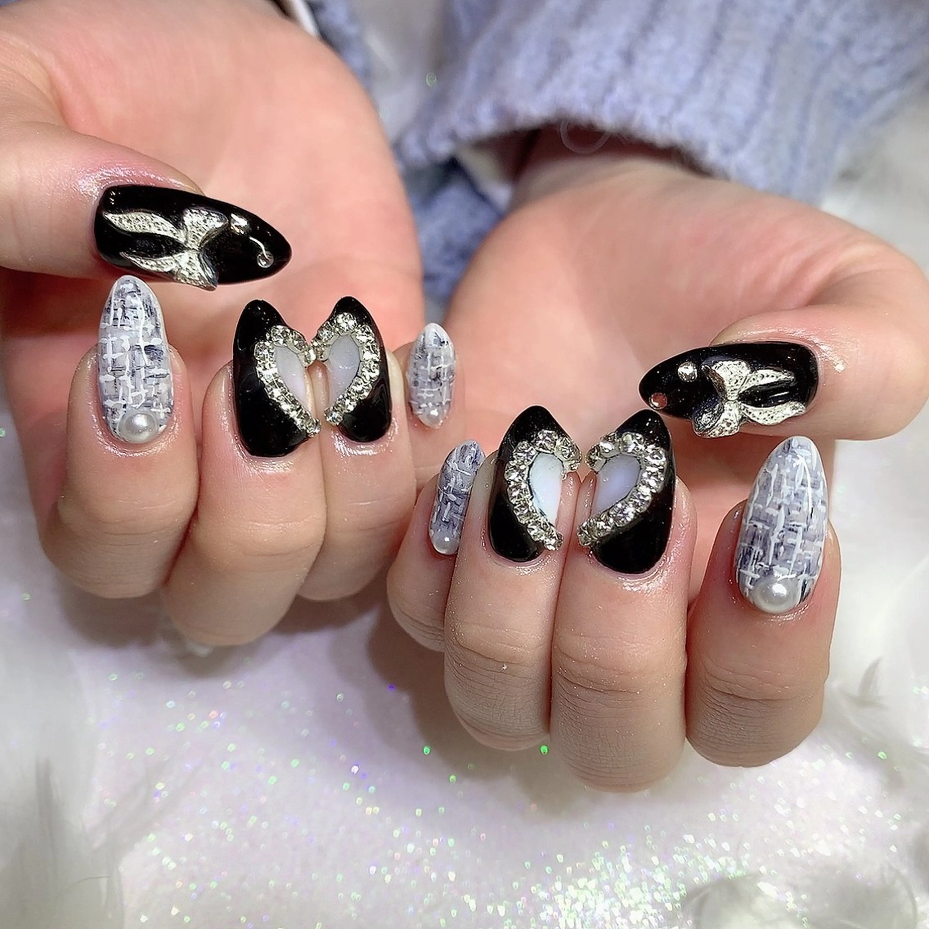 ネイル ハート キラキラネイル 韓国ネイル 持ち込み ストーンネイル シェアサロンLei.g(レイジー)所属・3Dアートネイル💗 都築レナのネイルデザイン