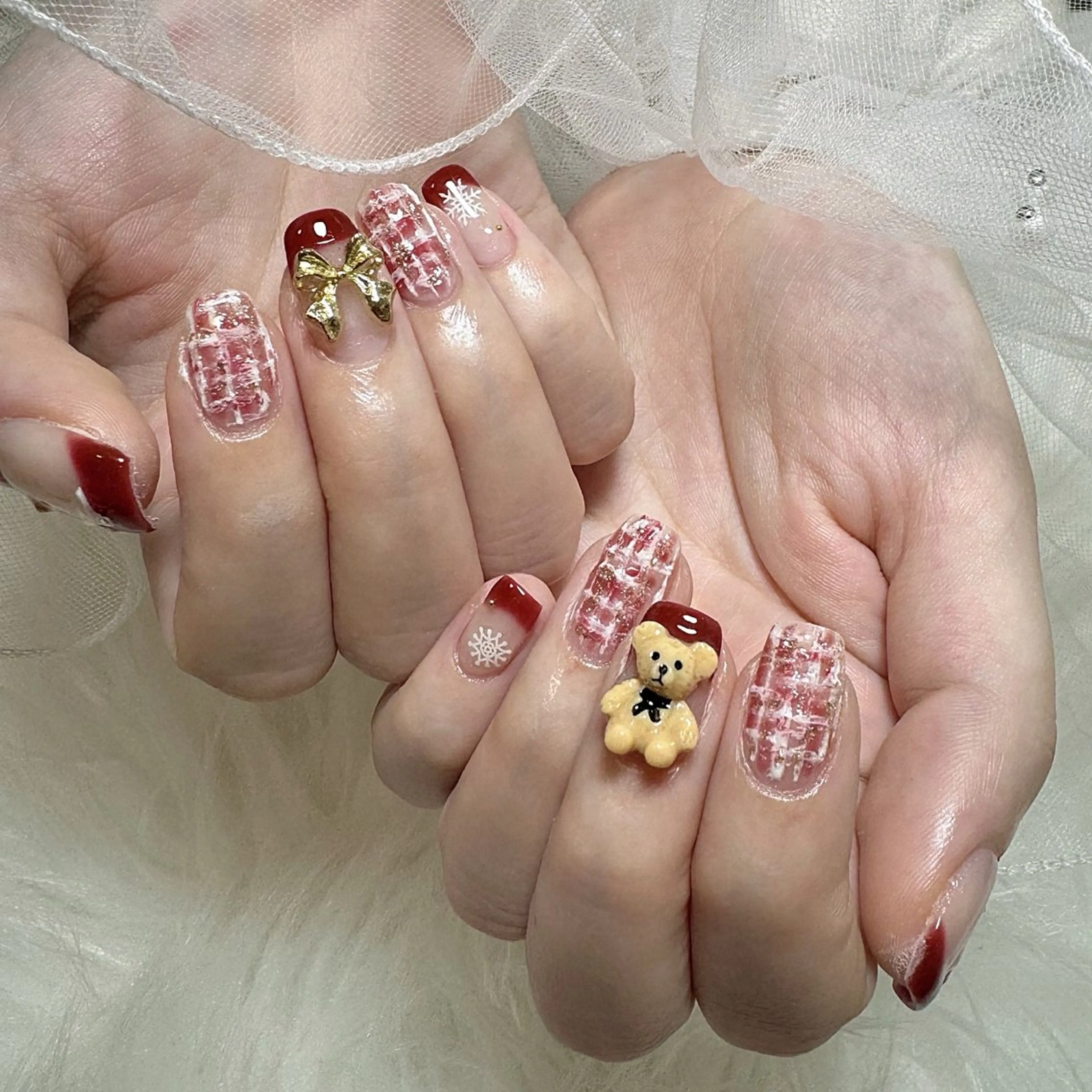 ネイル シュシュ 🎀 girly nailのネイルデザイン