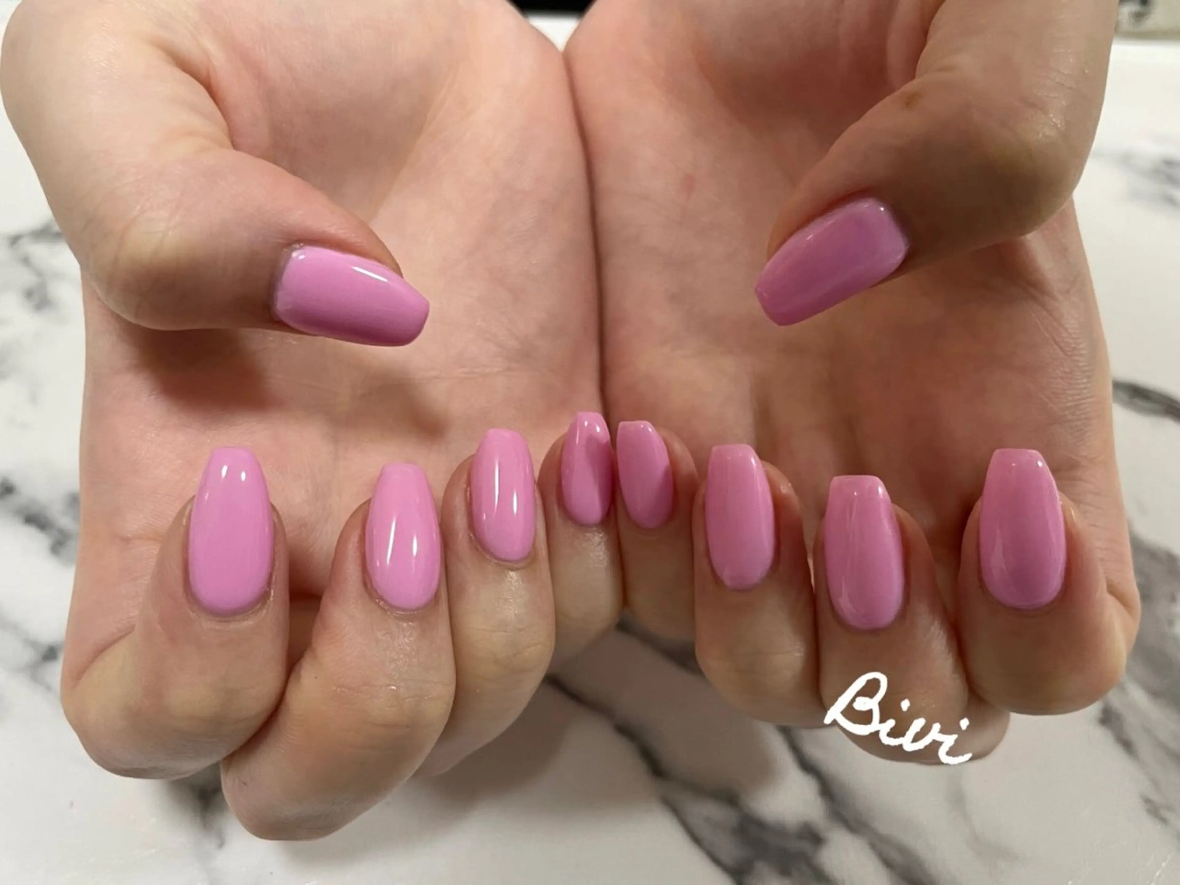 ネイル アートネイル フラッシュネイル ラメ(グリッター) シルバー スクエアネイル ハンドネイル ハンドケア ♡Bivi♡自爪に 優しいネイルサロンのネイルデザイン