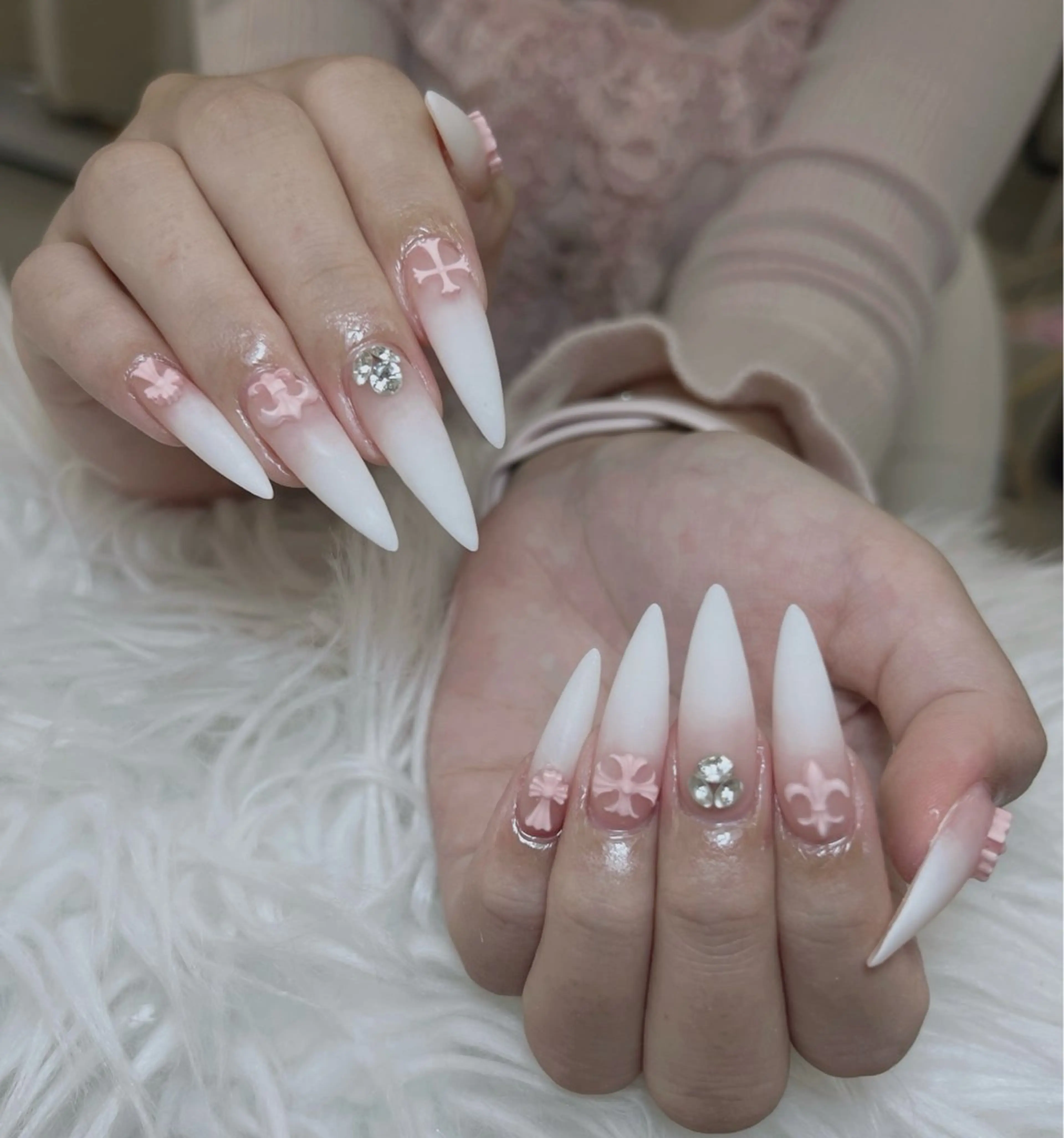 ネイル アートネイル オーロラネイル チークネイル 長さ出し フットネイル Noiranail_ studio川越西口のネイルデザイン