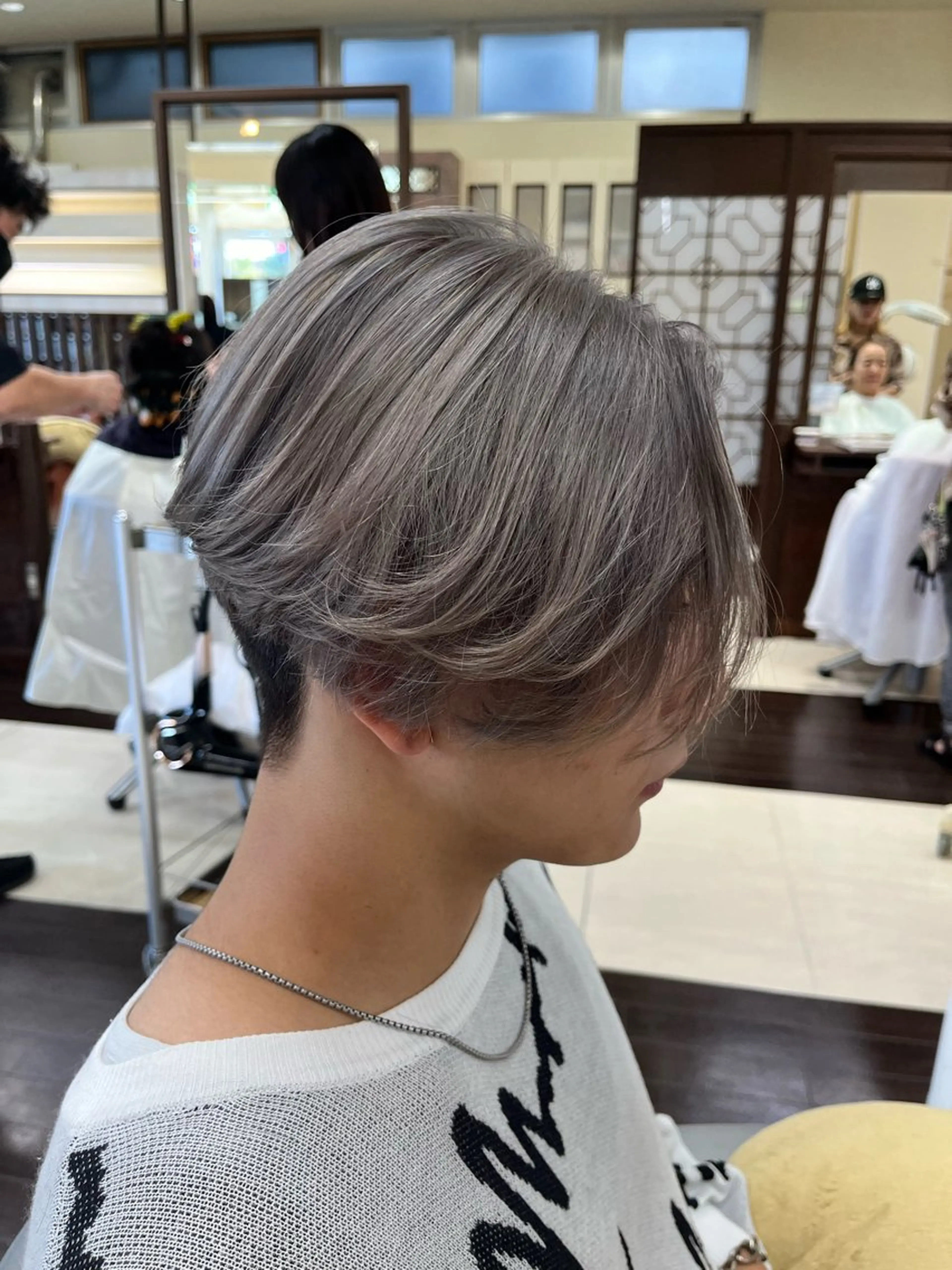 【ミニモ限定🍟】メンズカット+ブリーチカラー🥑明るい色や透明感あるカラーにしてイメチェンしたい方おすすめ🍧の写真