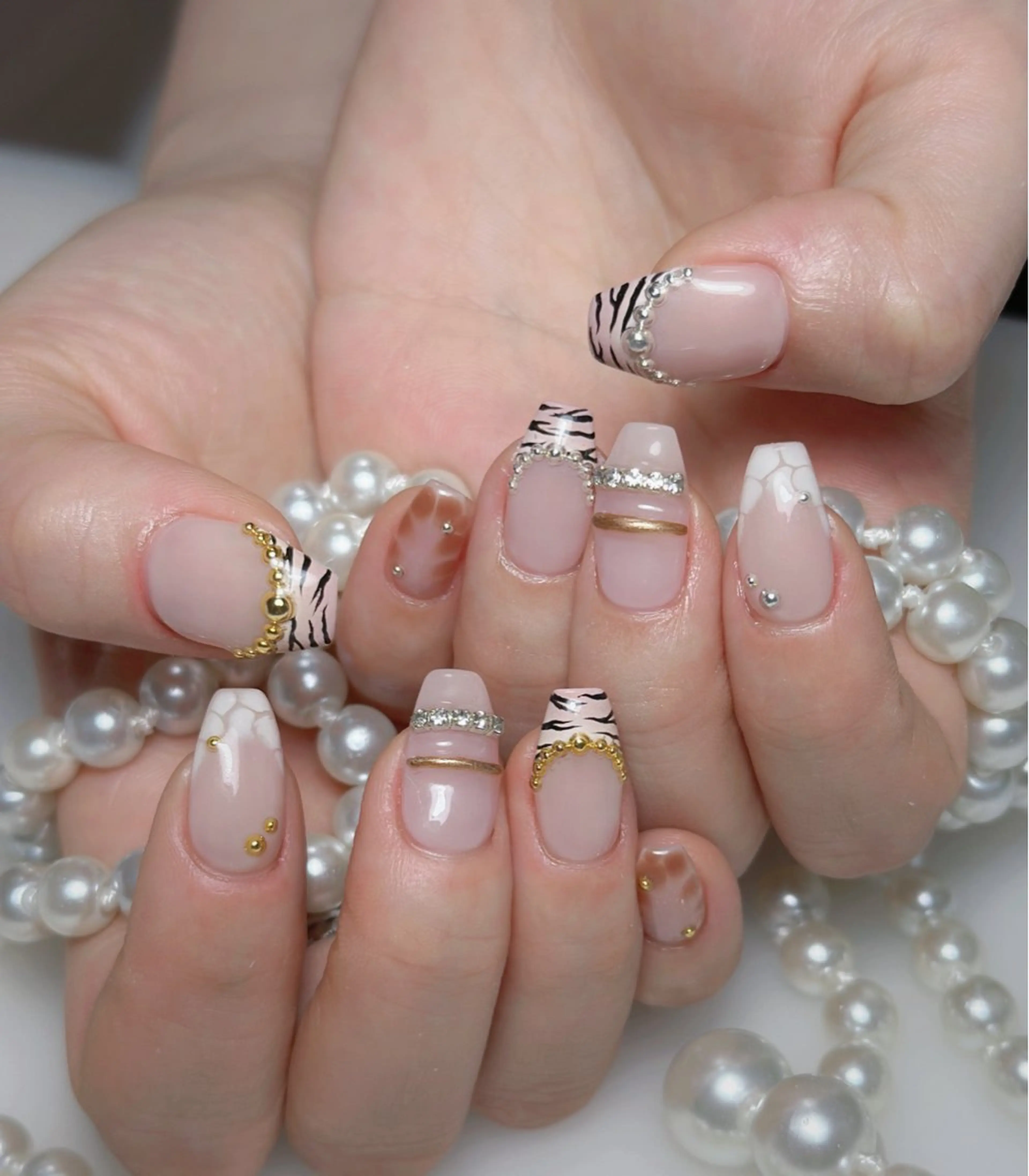 ネイル オーロラネイル 長さ出し フットネイル 韓国ネイル ラメ(グリッター) 👍thumbs up nail👍のネイルデザイン