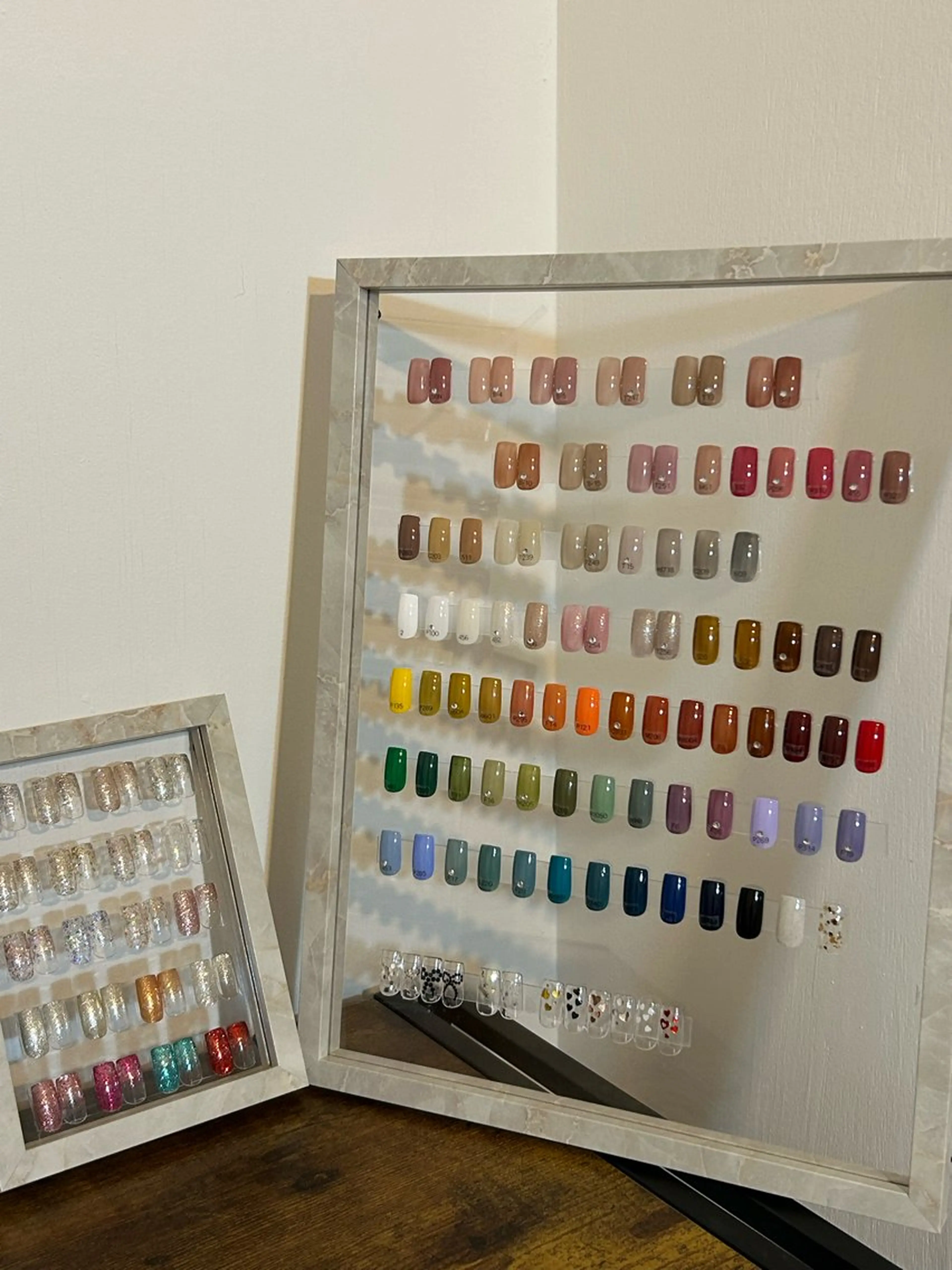 ネイル フットネイル repos-ルポ-所属・repos yoshitomeのネイルデザイン