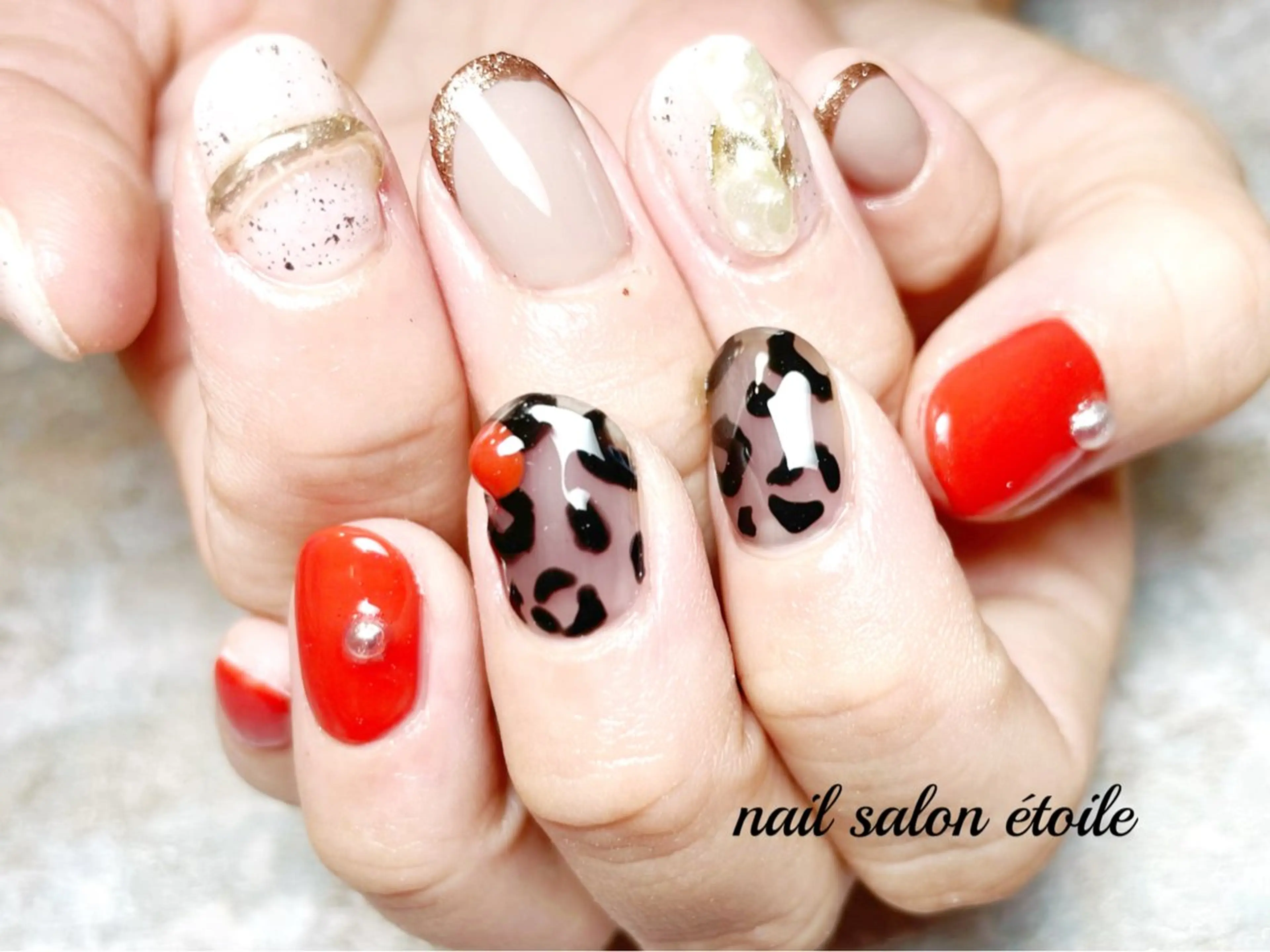 ネイル アニマル柄 アートネイル ニュアンスネイル オレンジ ハンドネイル nail salon étoileのネイルデザイン