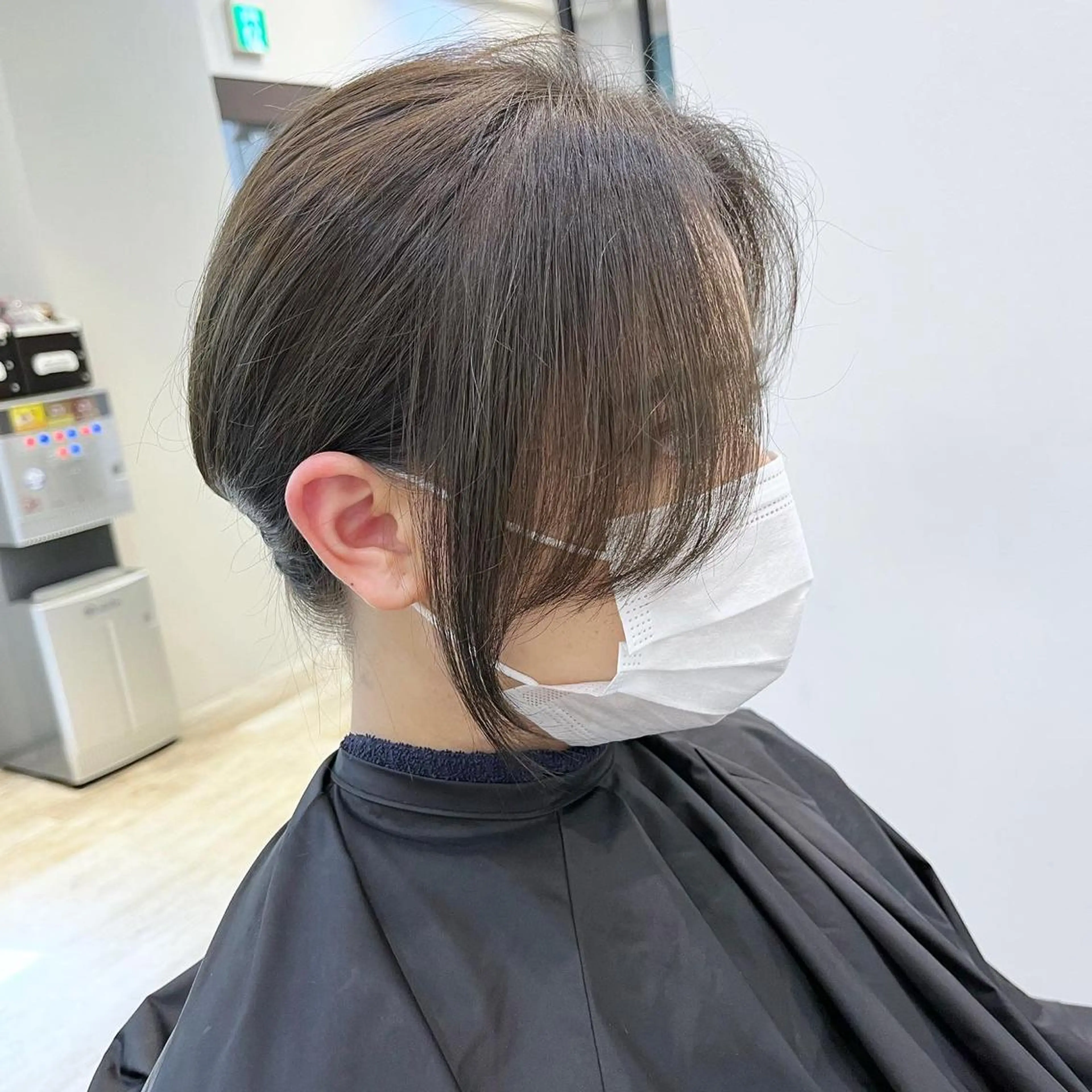 セミロング カラー 黒髪 ブルーカラー ブルーブラック インナーカラー くせ毛 武田涼レイヤーカット 髪質改善×縮毛矯正のヘアスタイル