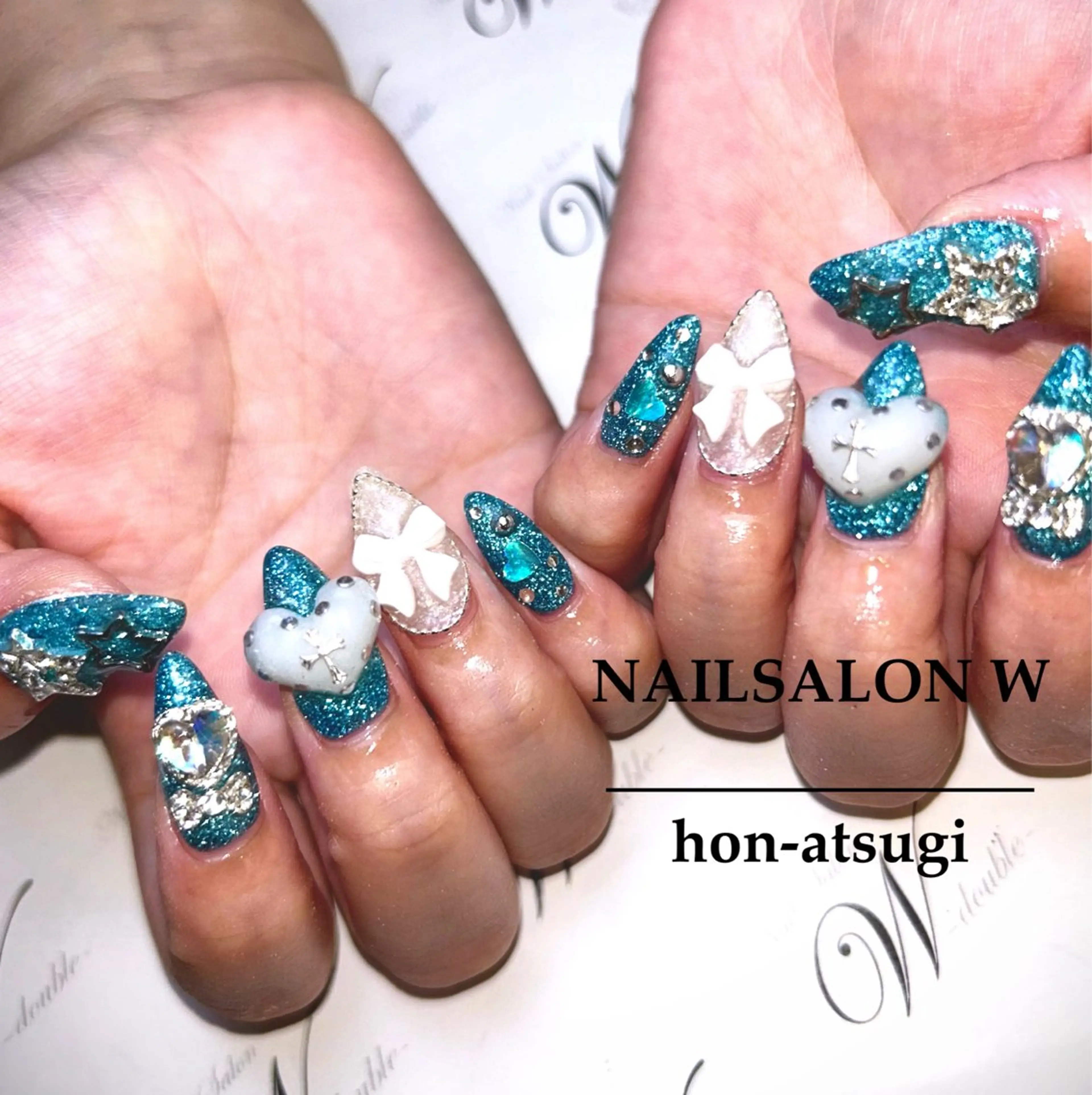 ミディアム ハンドネイル ネイルサロン ダブルのネイルデザイン