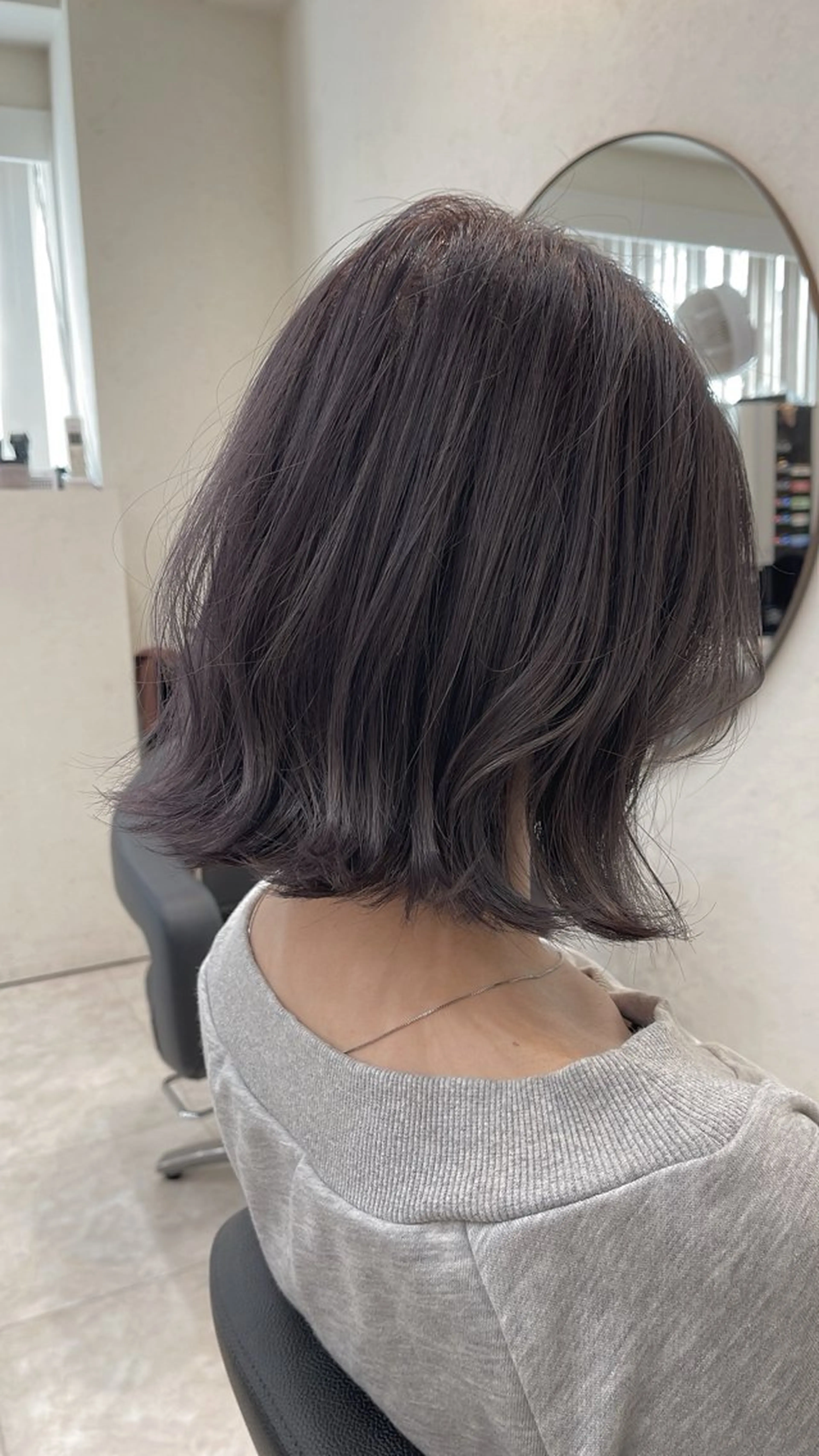 ミディアム カラー ブリーチ 透明感カラー グレージュ ラベンダーカラー ラベンダーグレージュ カット ヘアカラー トリートメント シマオカ イッセイaceのヘアスタイル