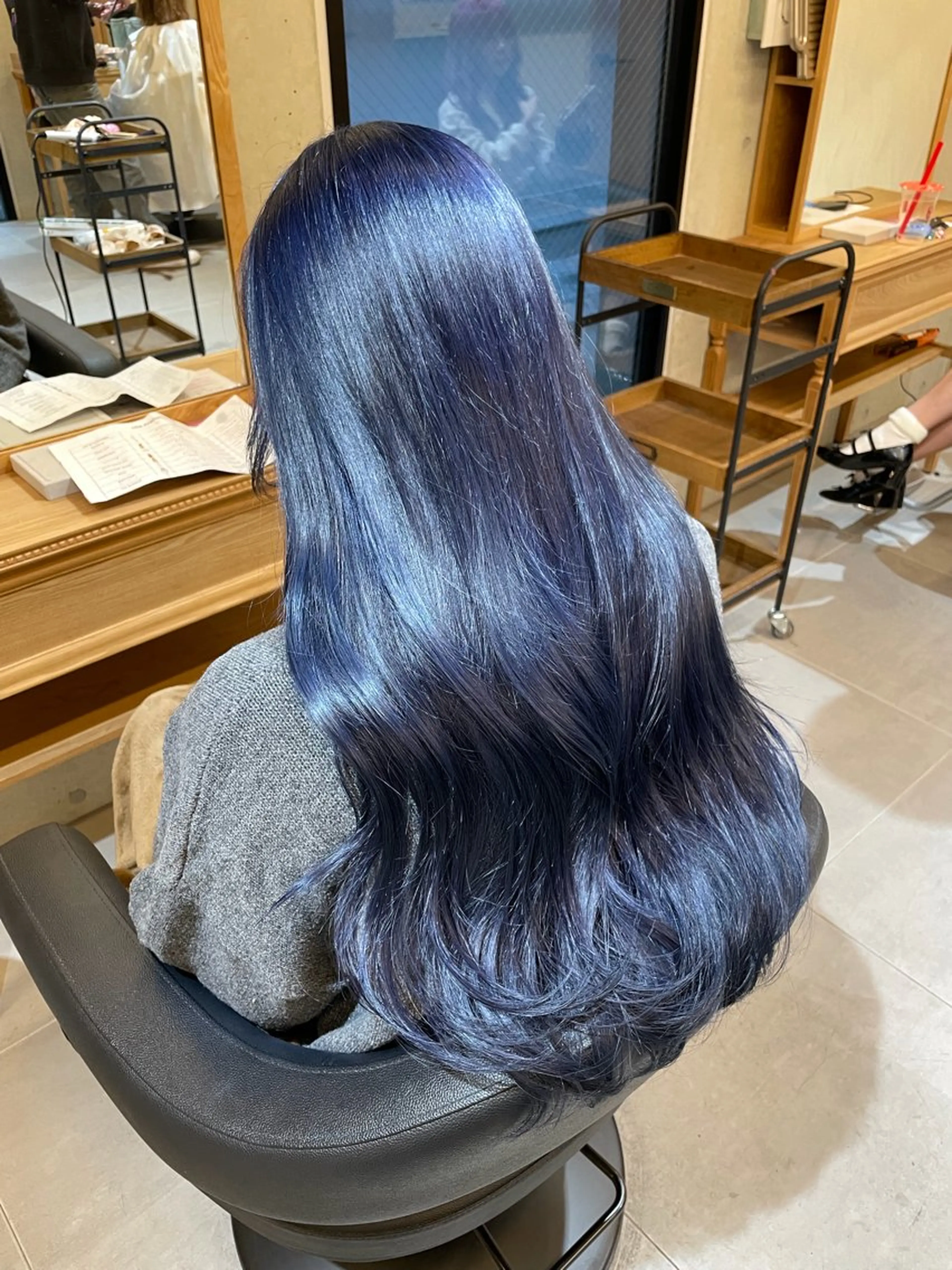 ロング カラー ブリーチ ブルーカラー ケアブリーチ ラベンダーカラー ネイビーカラー カット ヘアカラー トリートメント 羽田翔大/ブリーチ/ ボブカット/店長のヘアスタイル