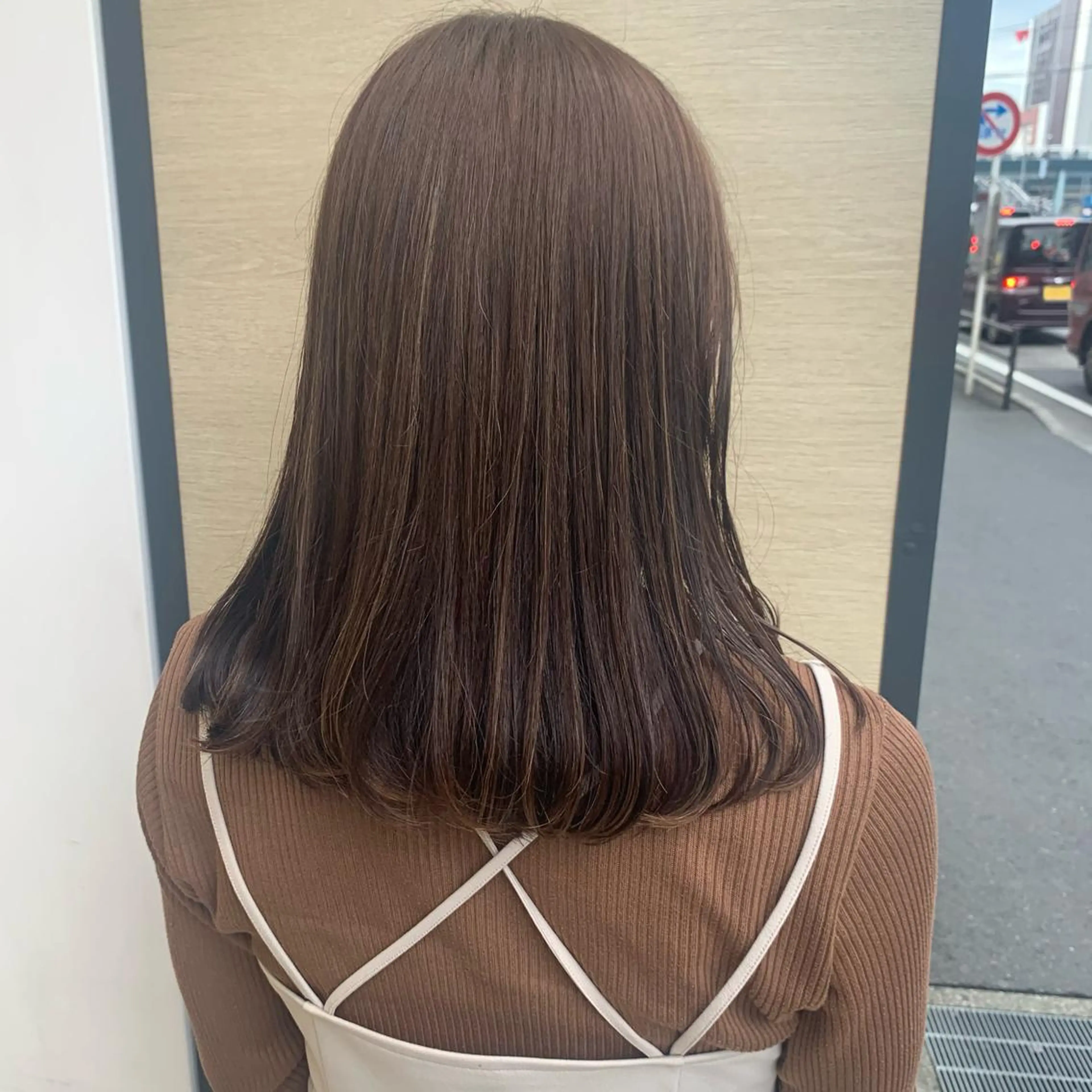 セミロング カラー ブラウンカラー カット ヘアカラー トリートメント ウスイ ハルカのヘアスタイル