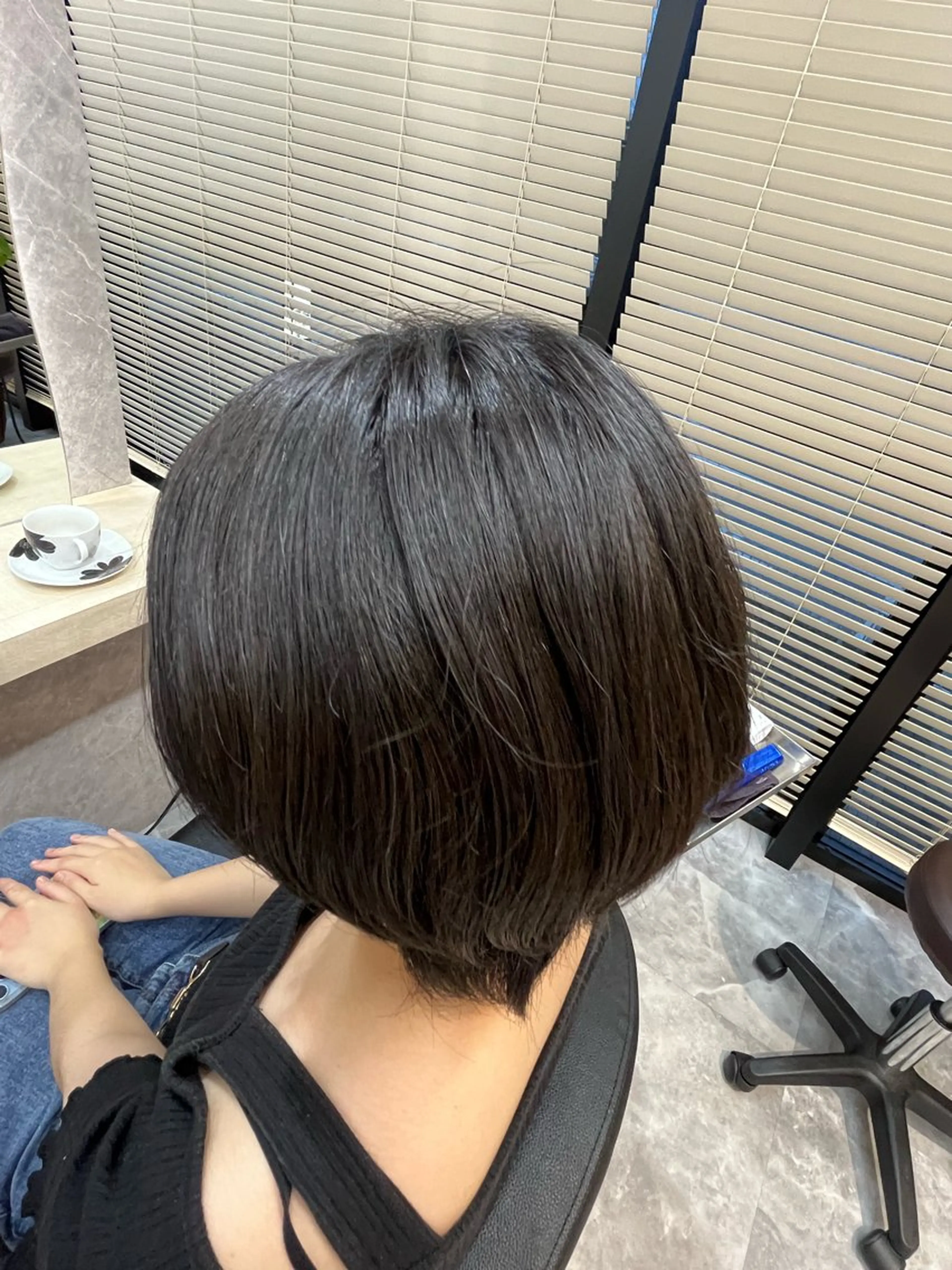 ショート カラー 透明感/艶感カラー✨ 西澤駿のヘアスタイル