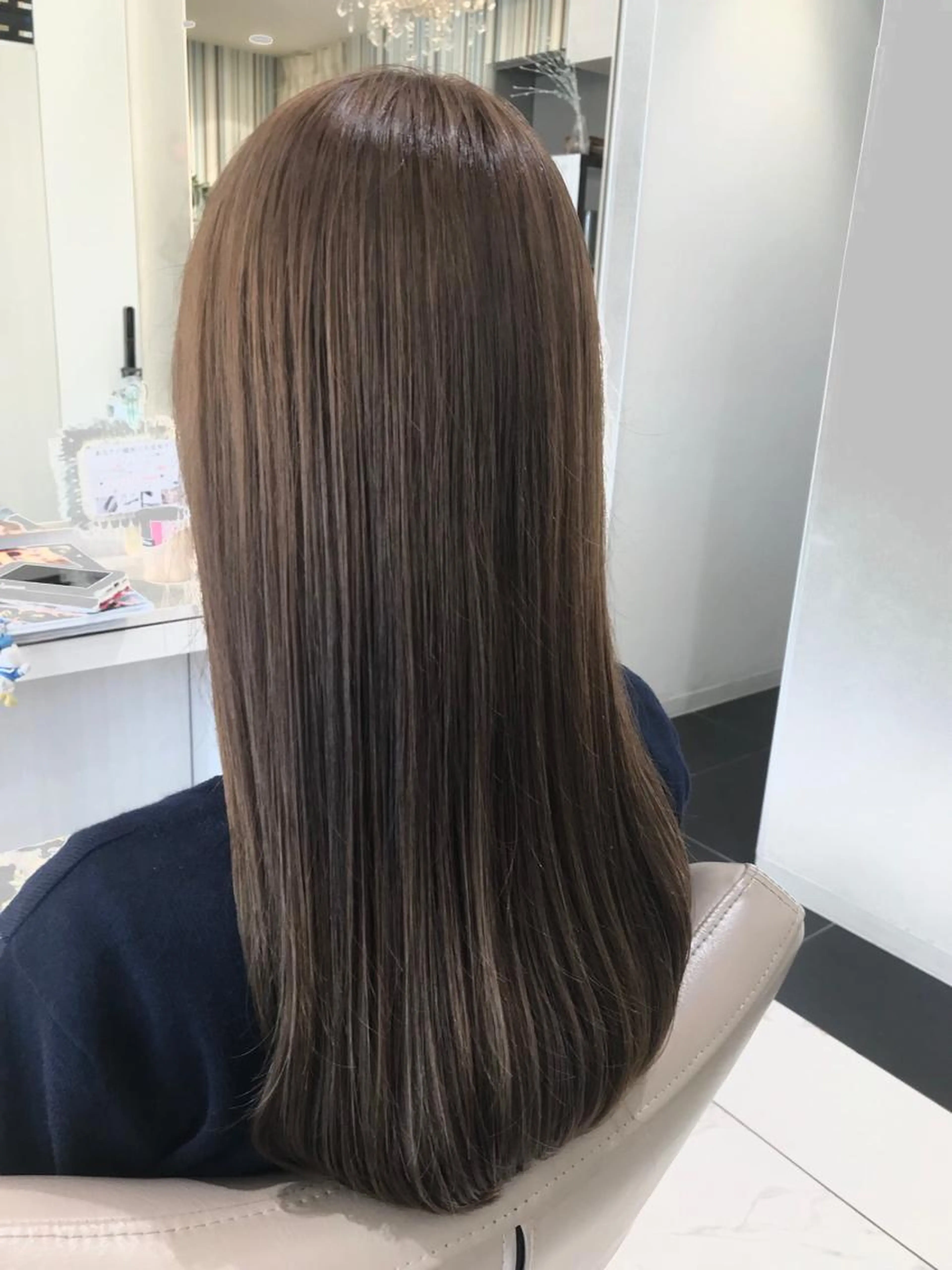 🌵 平日限定🌵カット✂︎-5歳髪質改善明るい白髪染の写真