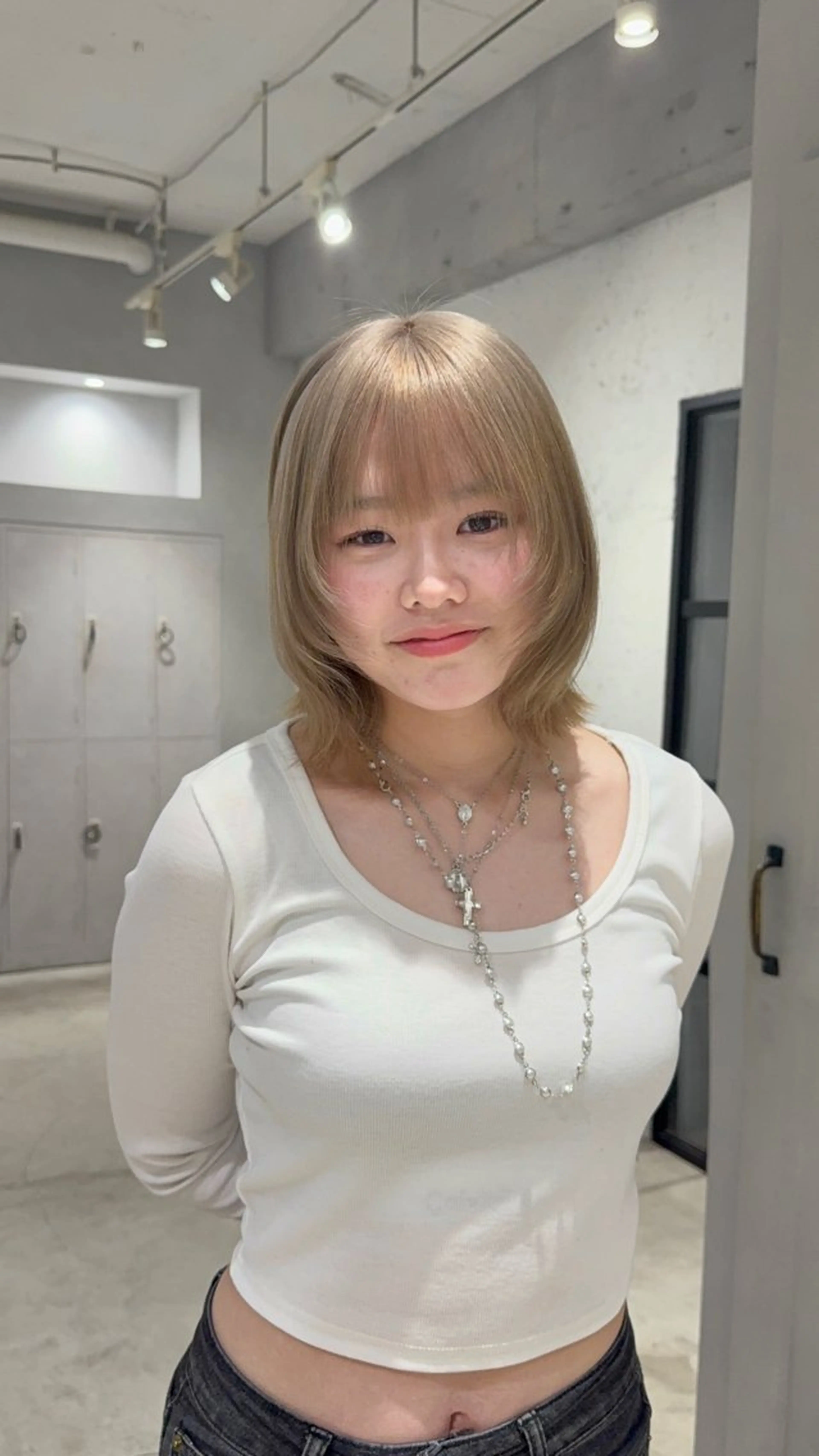 ミディアム ヘアカラー あんな🦋レイヤー カット/透明感カラーのヘアスタイル