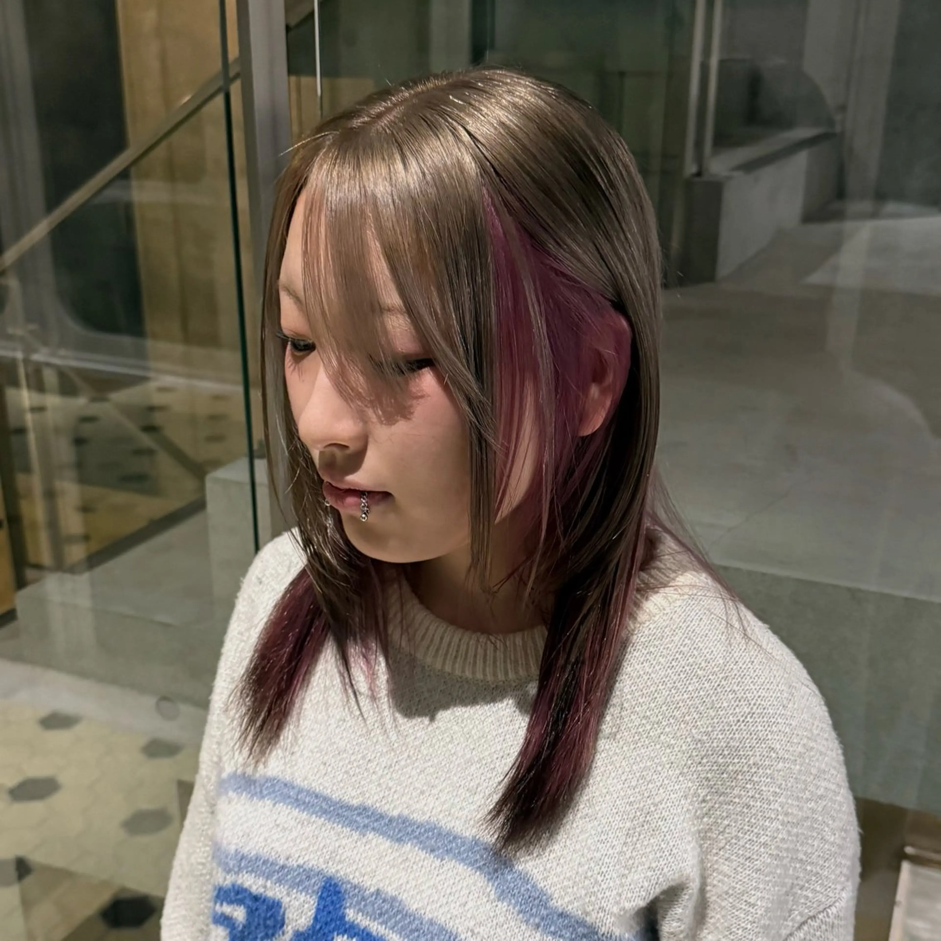 カラー RINA .のヘアスタイル