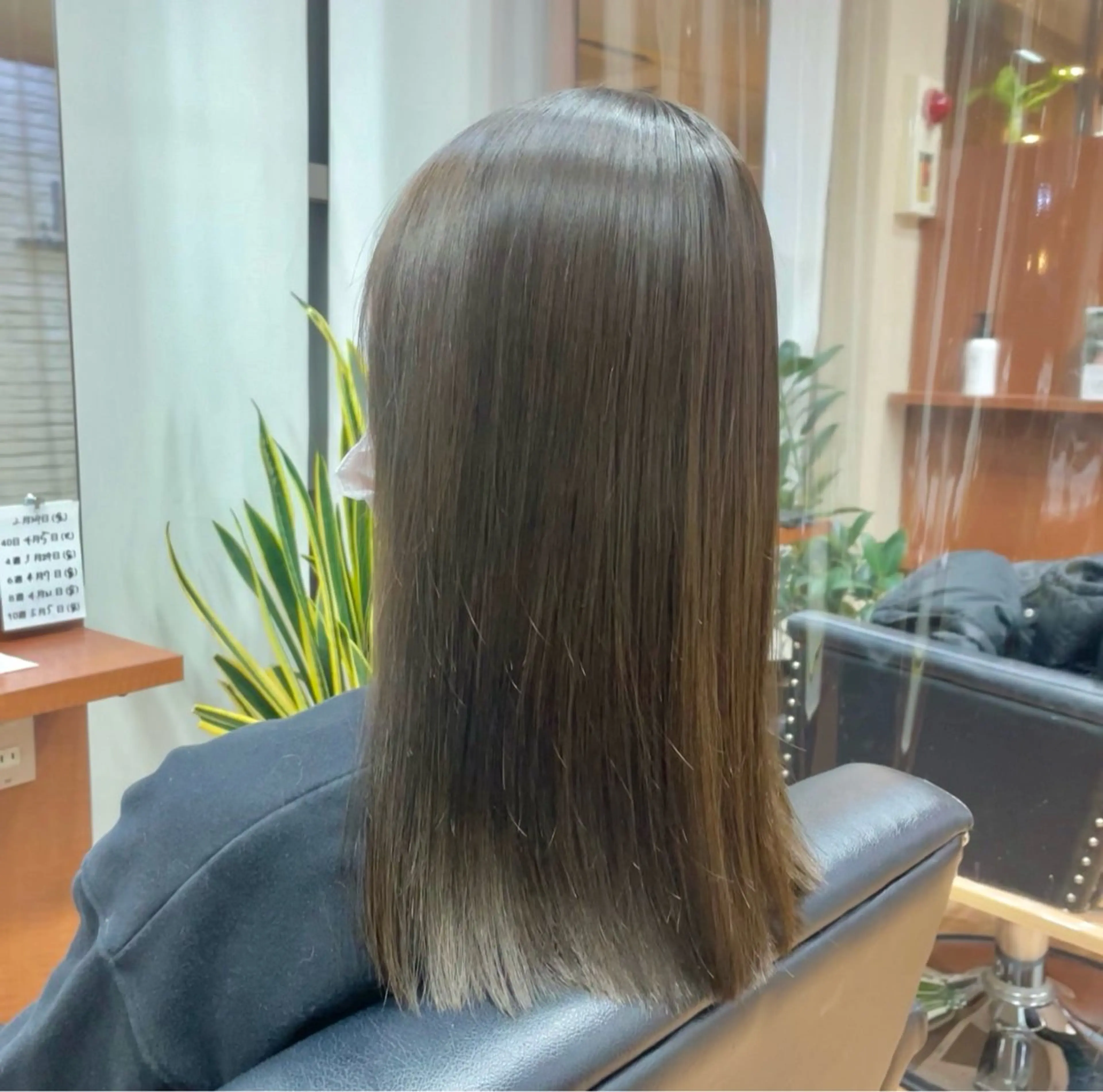 セミロング カラー 藤田 翔子のヘアスタイル