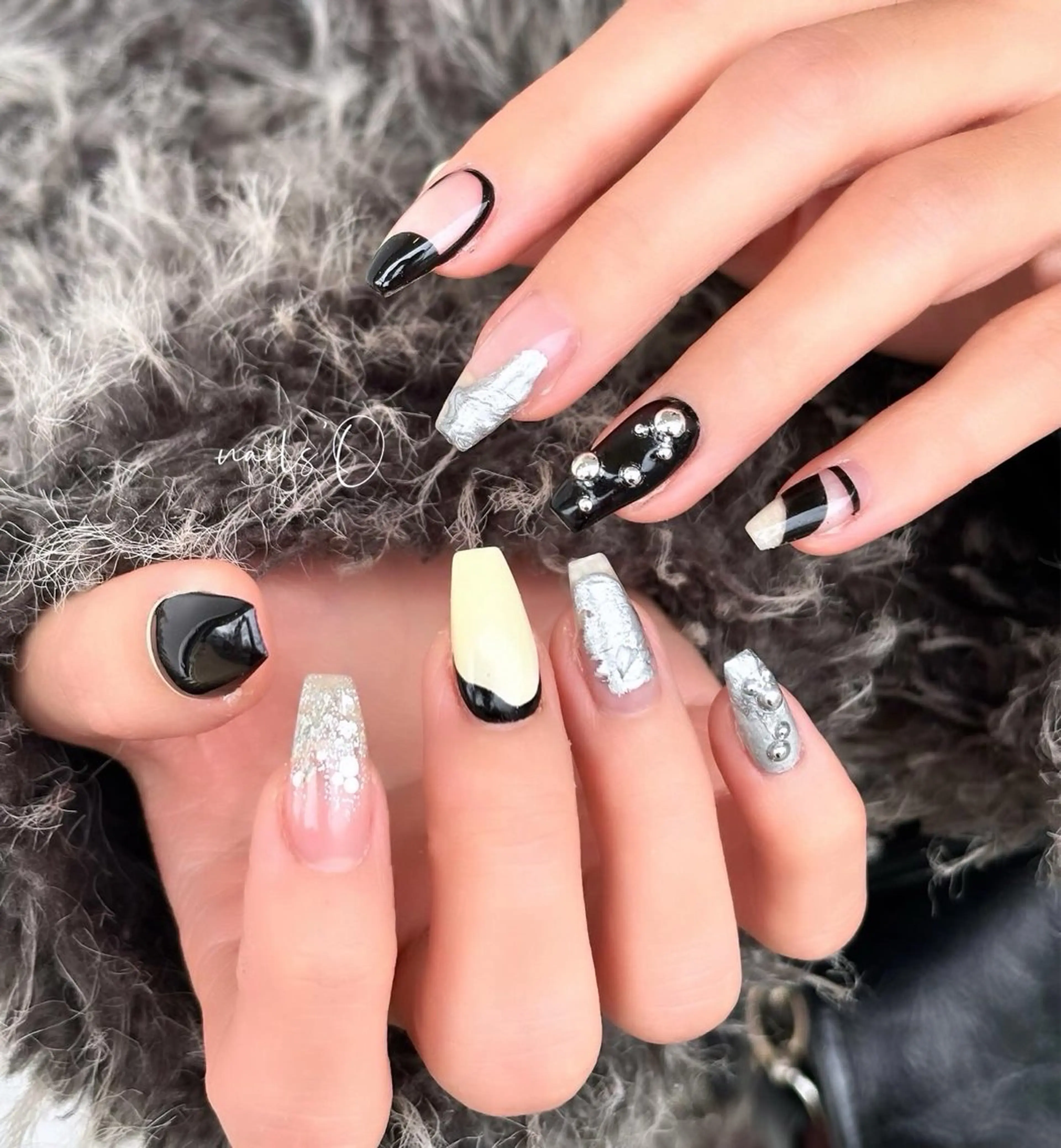 ネイル 大人可愛いネイル🎗 Hinaのネイルデザイン