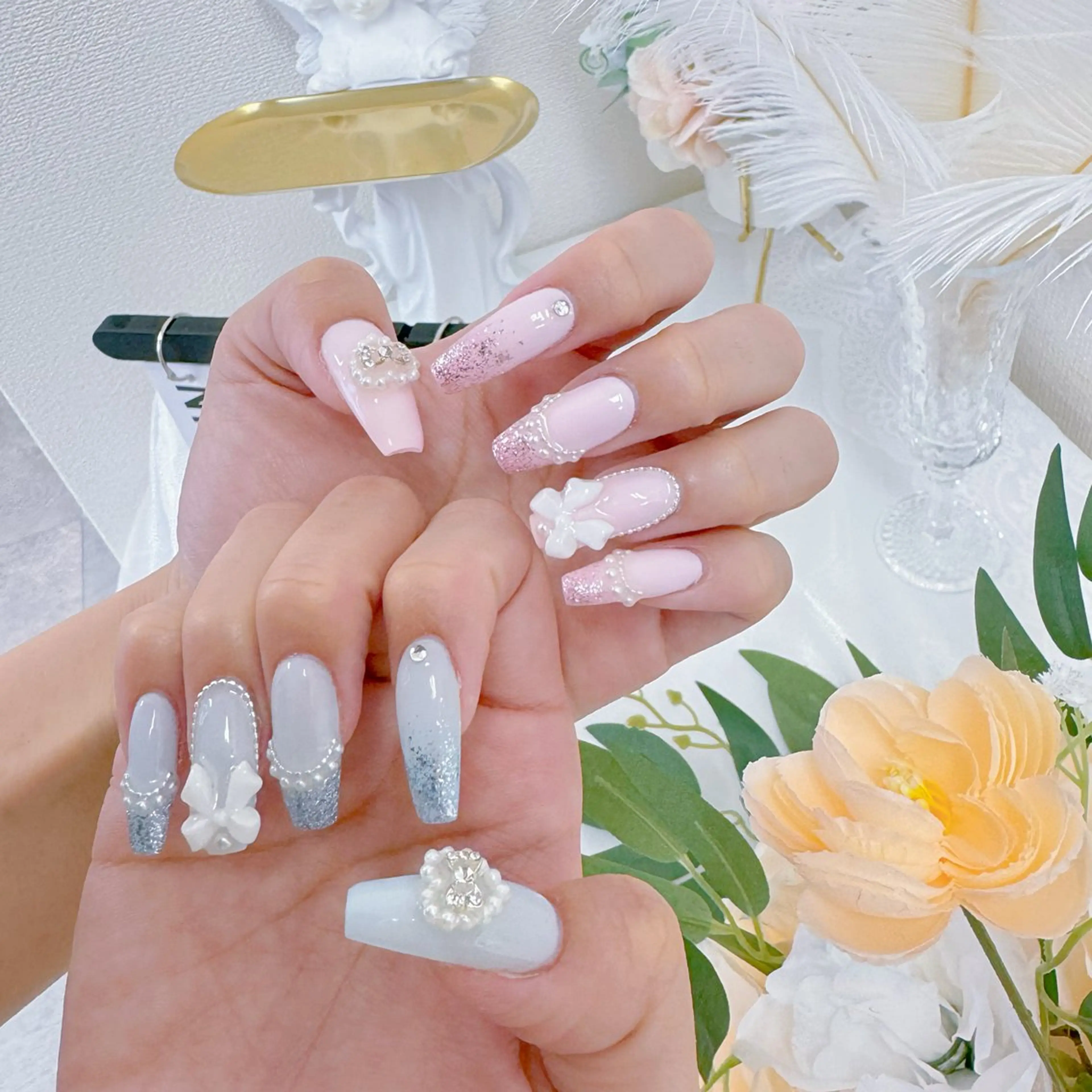 ネイル オーロラネイル フレンチネイル ガーリー ハート 韓国ネイル ハンドネイル Melody Nail所属・Melody 3D/スカルプ専門店のネイルデザイン