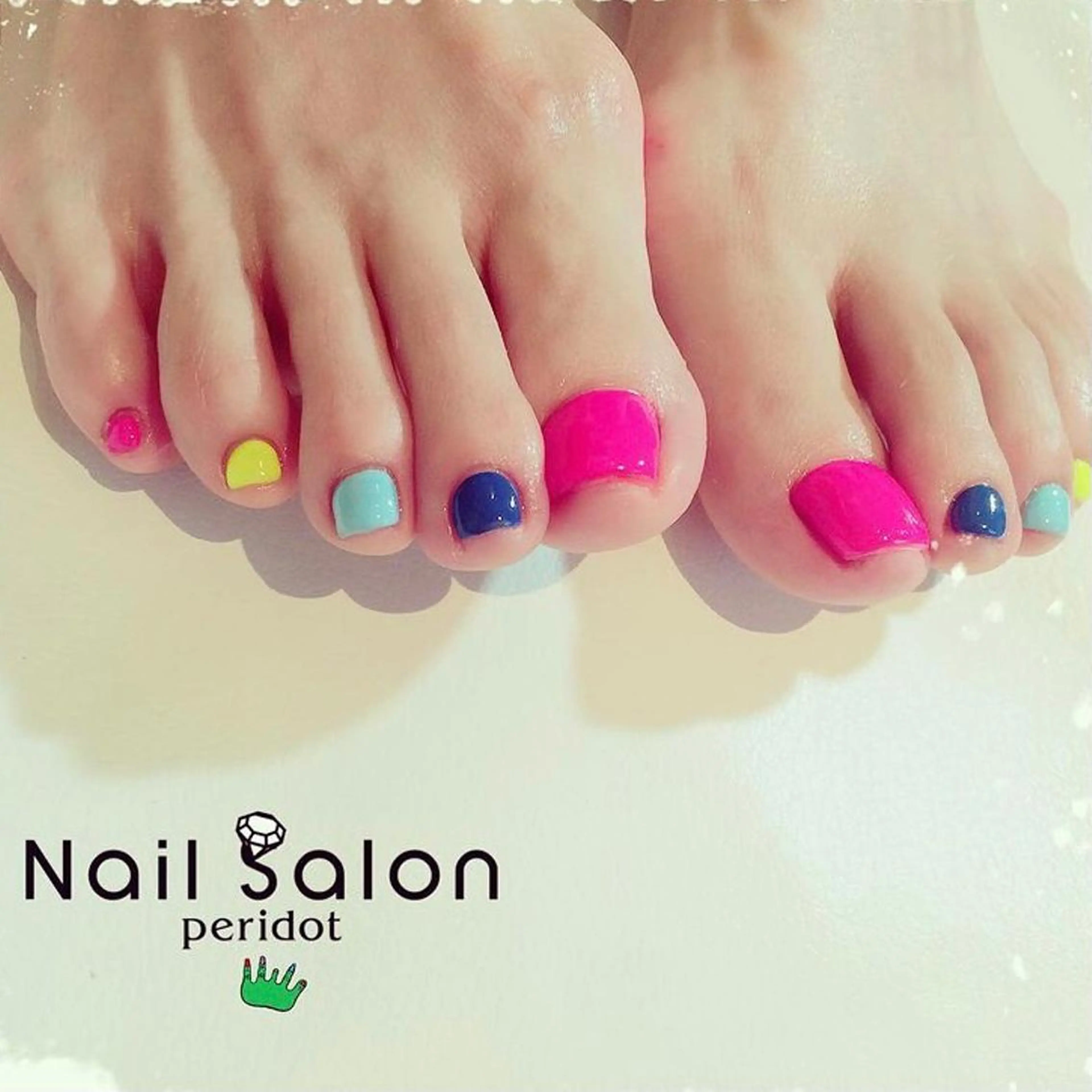 ネイル ペリドット えみのネイルデザイン