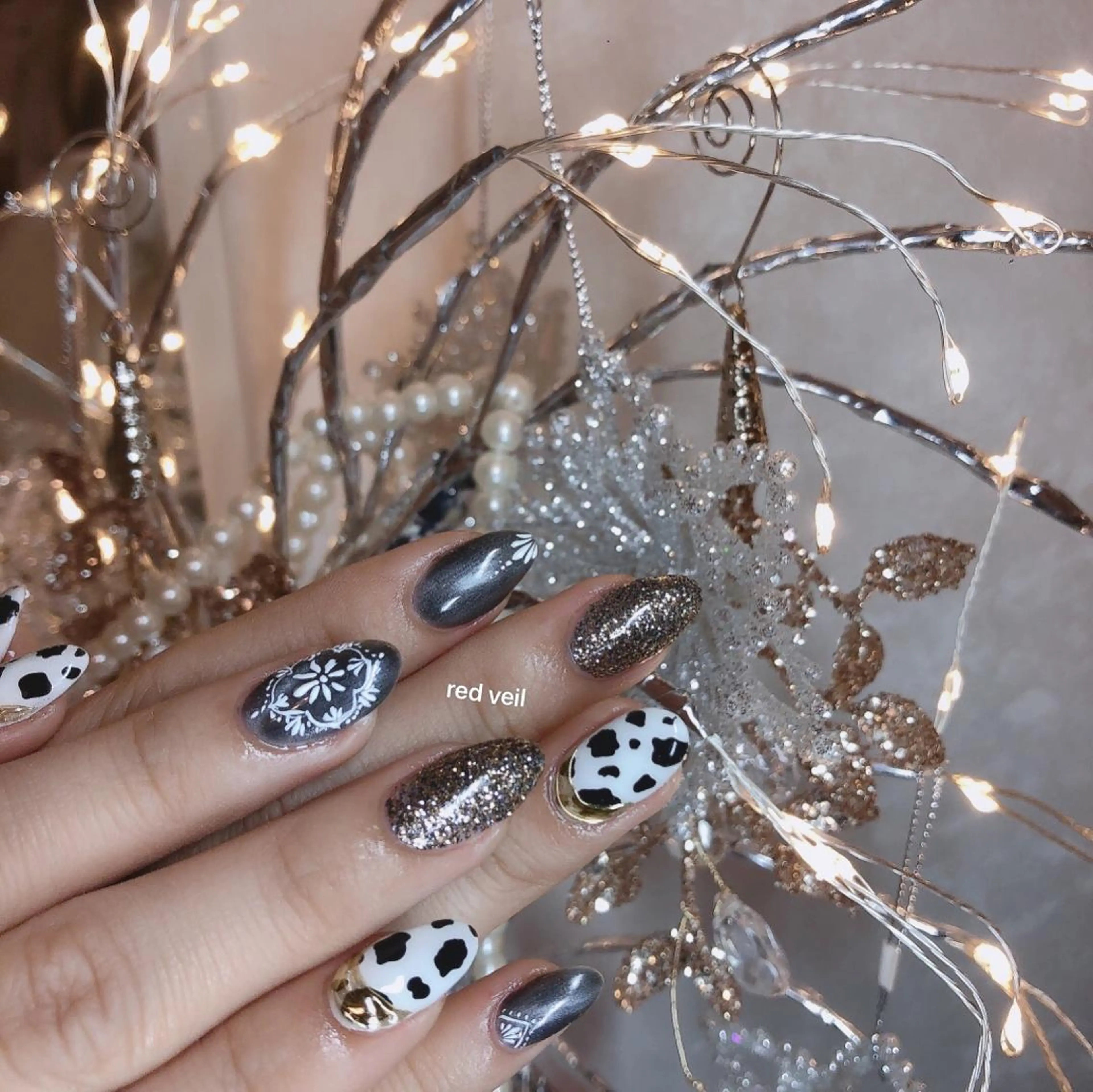 ミディアム ネイル ハンドネイル 長さ出し専門 nynaのネイルデザイン