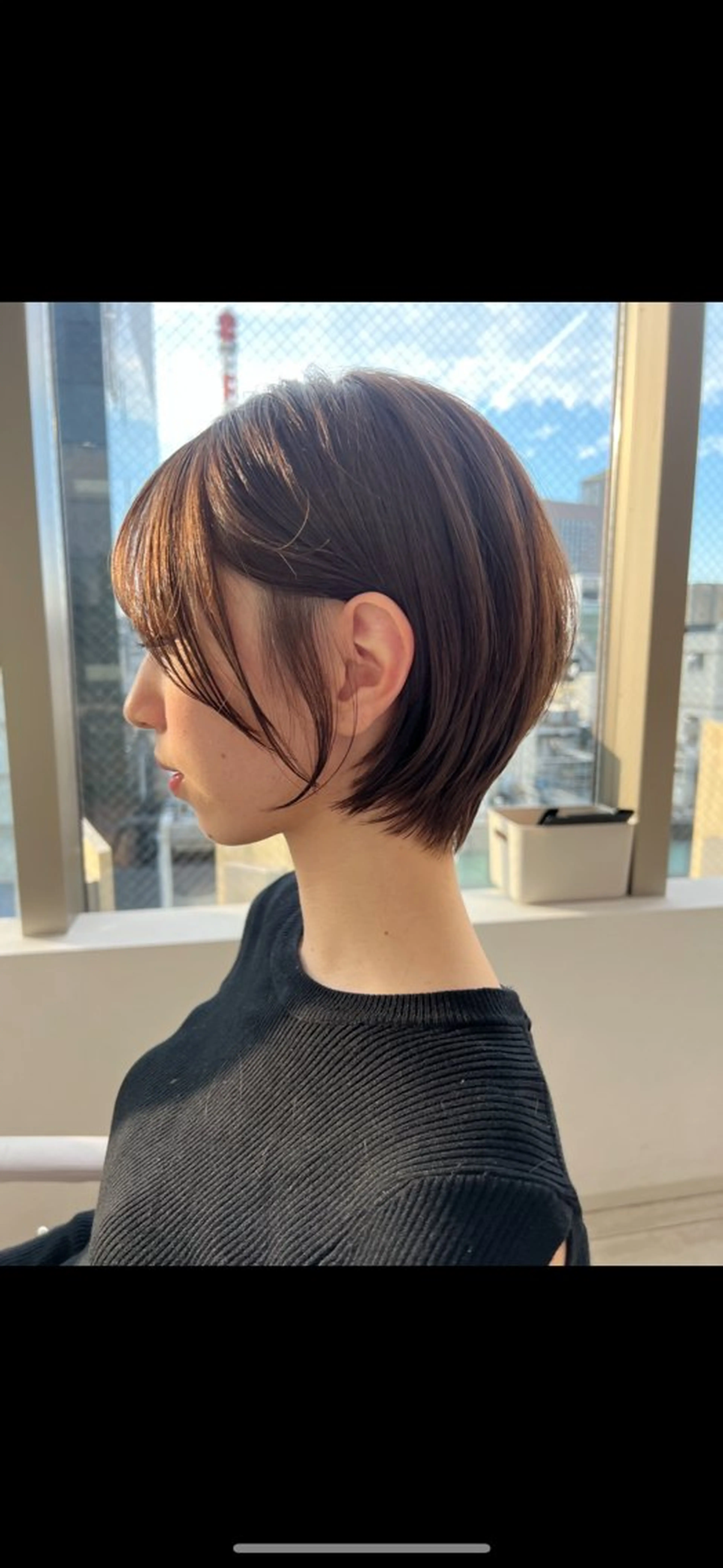 ショート レイヤーカット/ 顔まわり/アオイのヘアスタイル