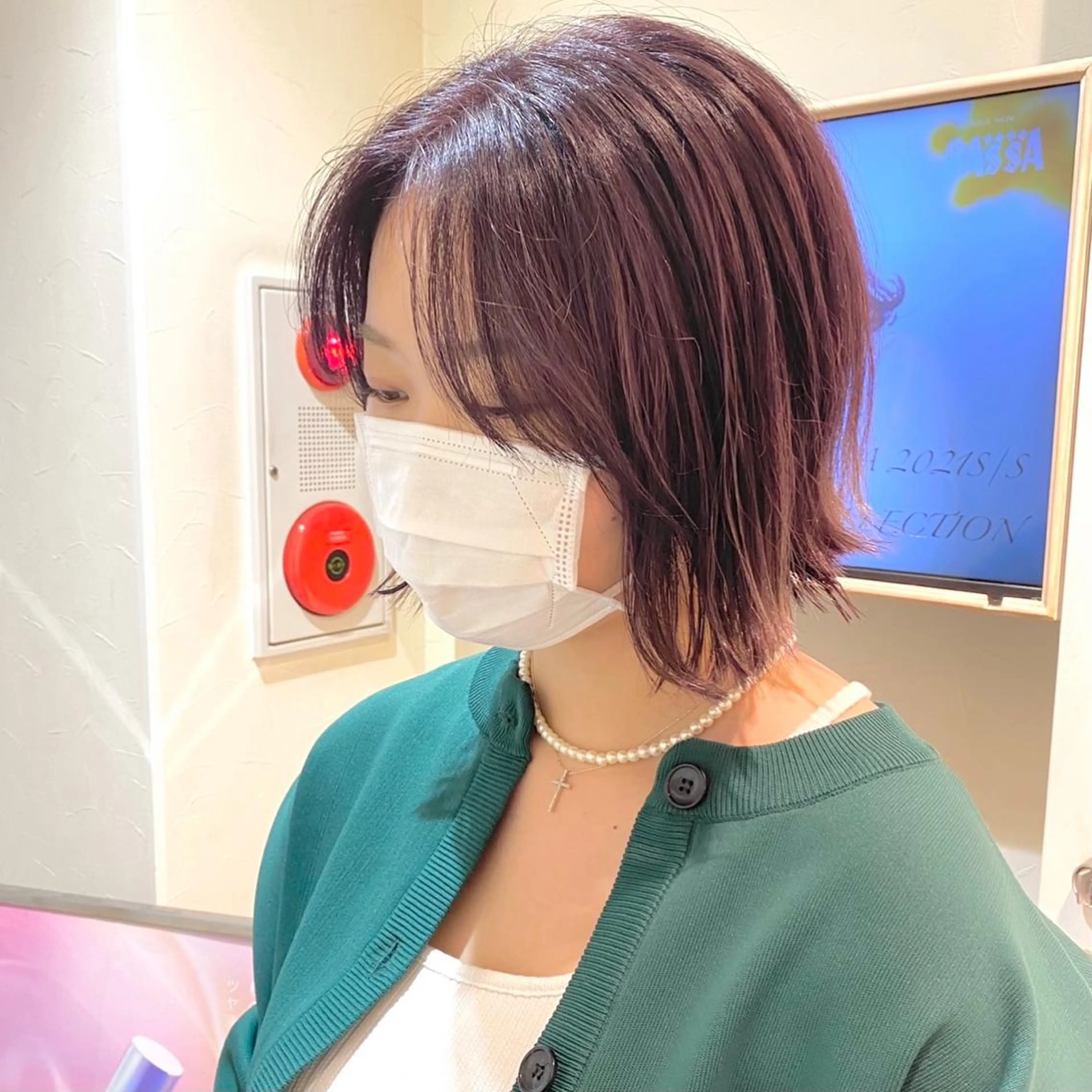 セミロング カラー 黒髪 ブリーチ ブルーカラー ブルーブラック グレージュ 🔮診断サロン 【BASSA】🔮のヘアスタイル