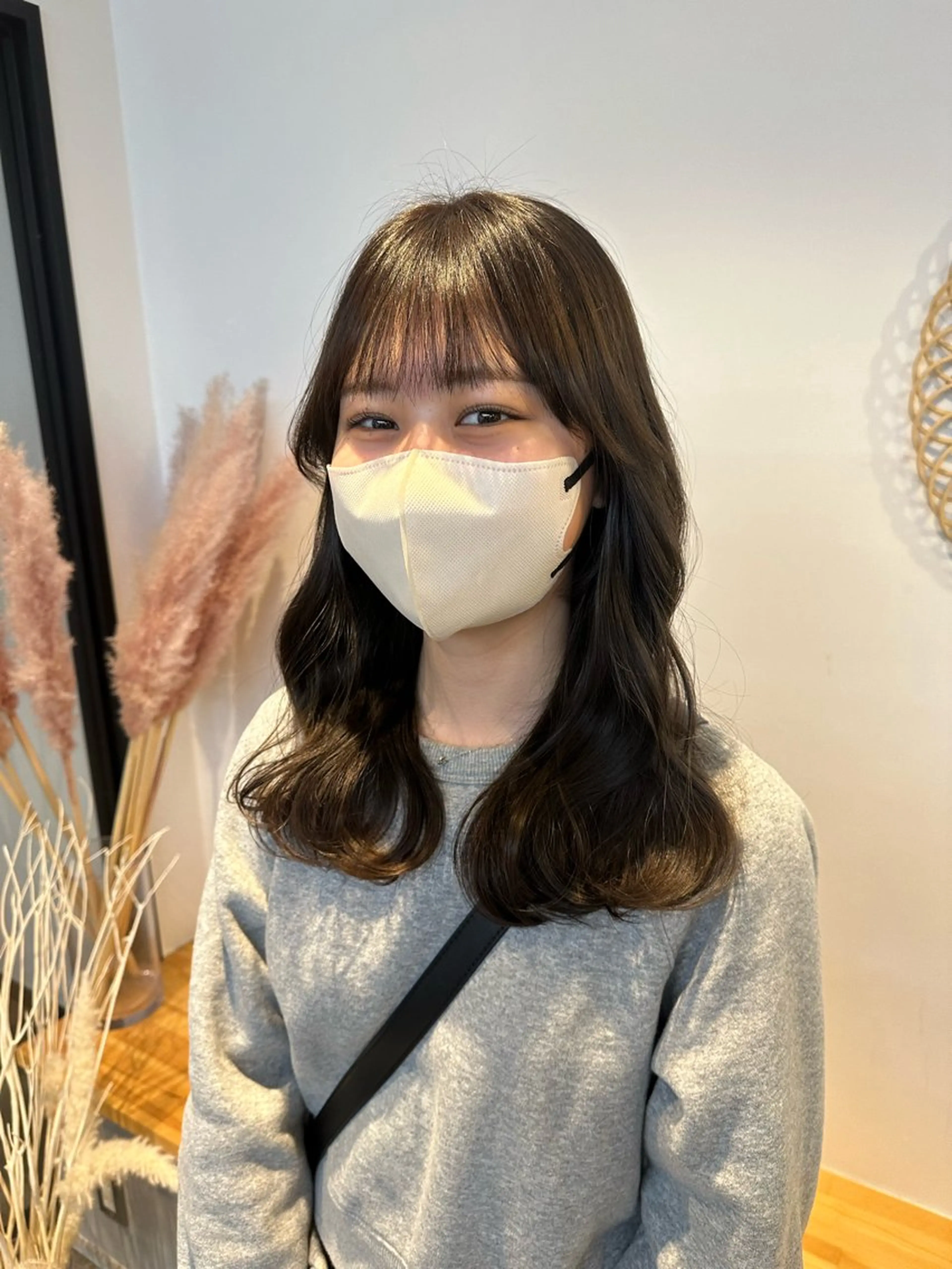 ミディアム カラー yuika .のヘアスタイル