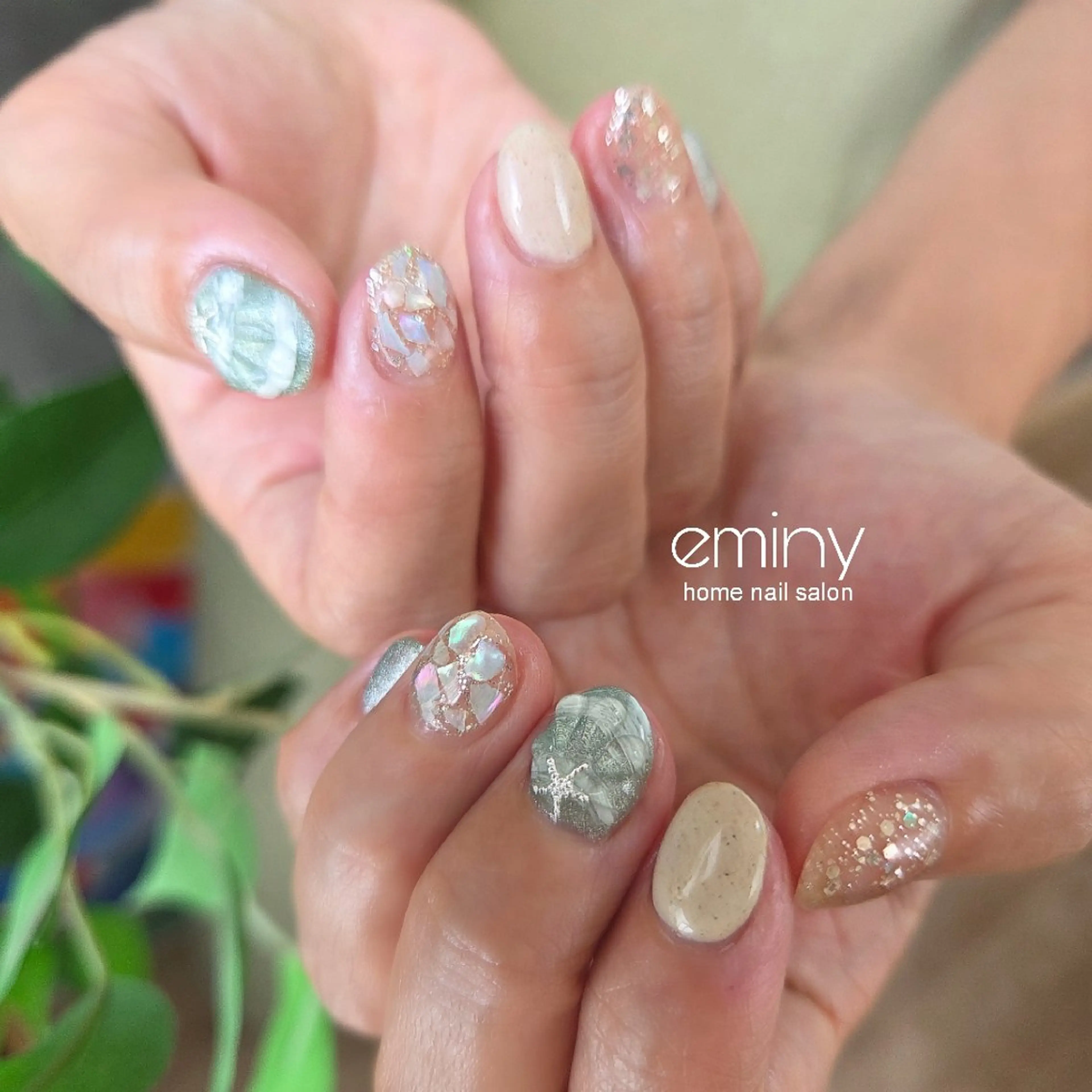 ネイル ジェルネイル キラキラネイル マグネットネイル ぷっくりネイル 夏ネイル ハンドネイル nail salon  eminyのネイルデザイン