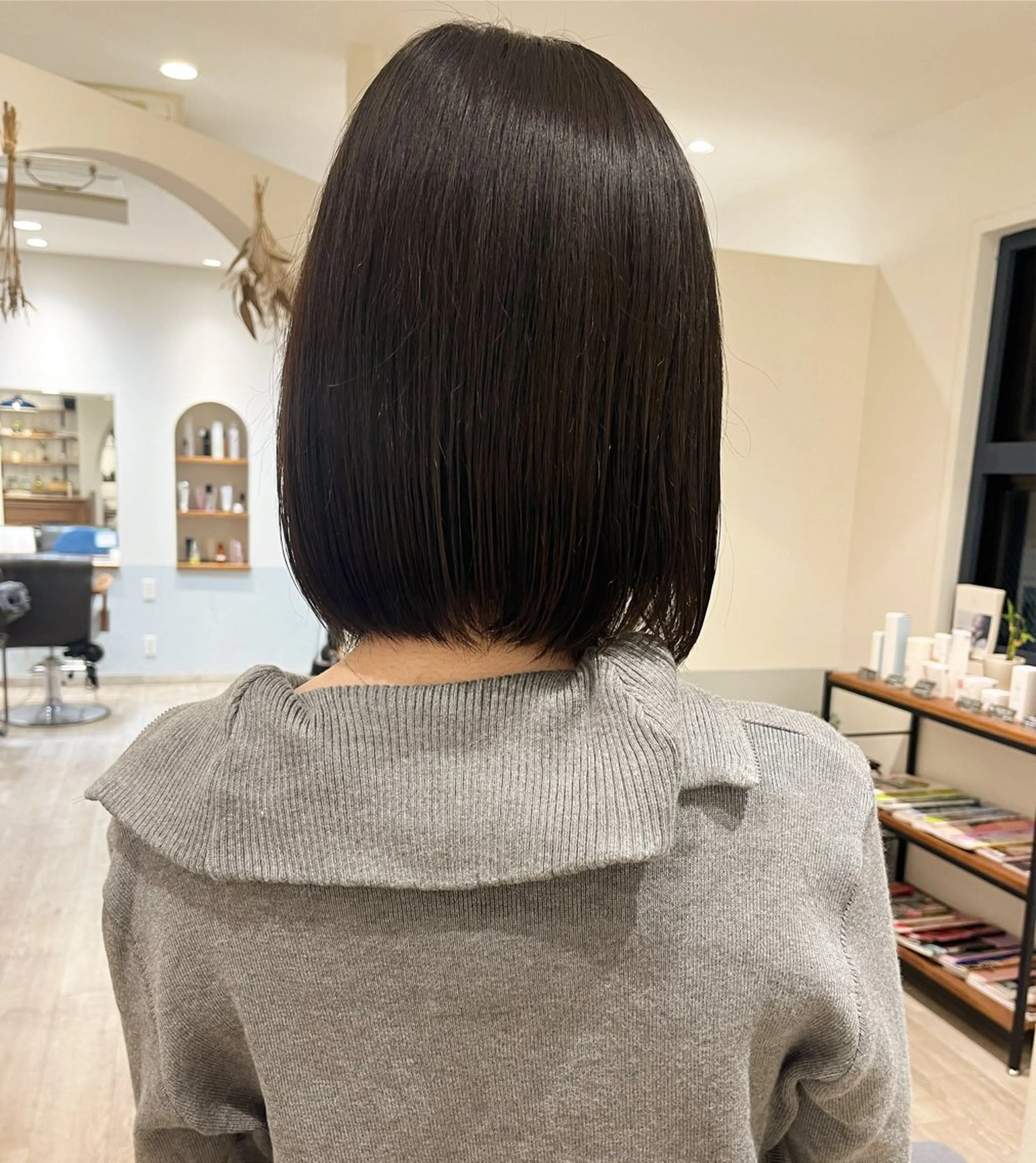 ミディアム カラー 透明感カラー グレージュ 上品な暖色/丸みボブ Chie🪷のヘアスタイル