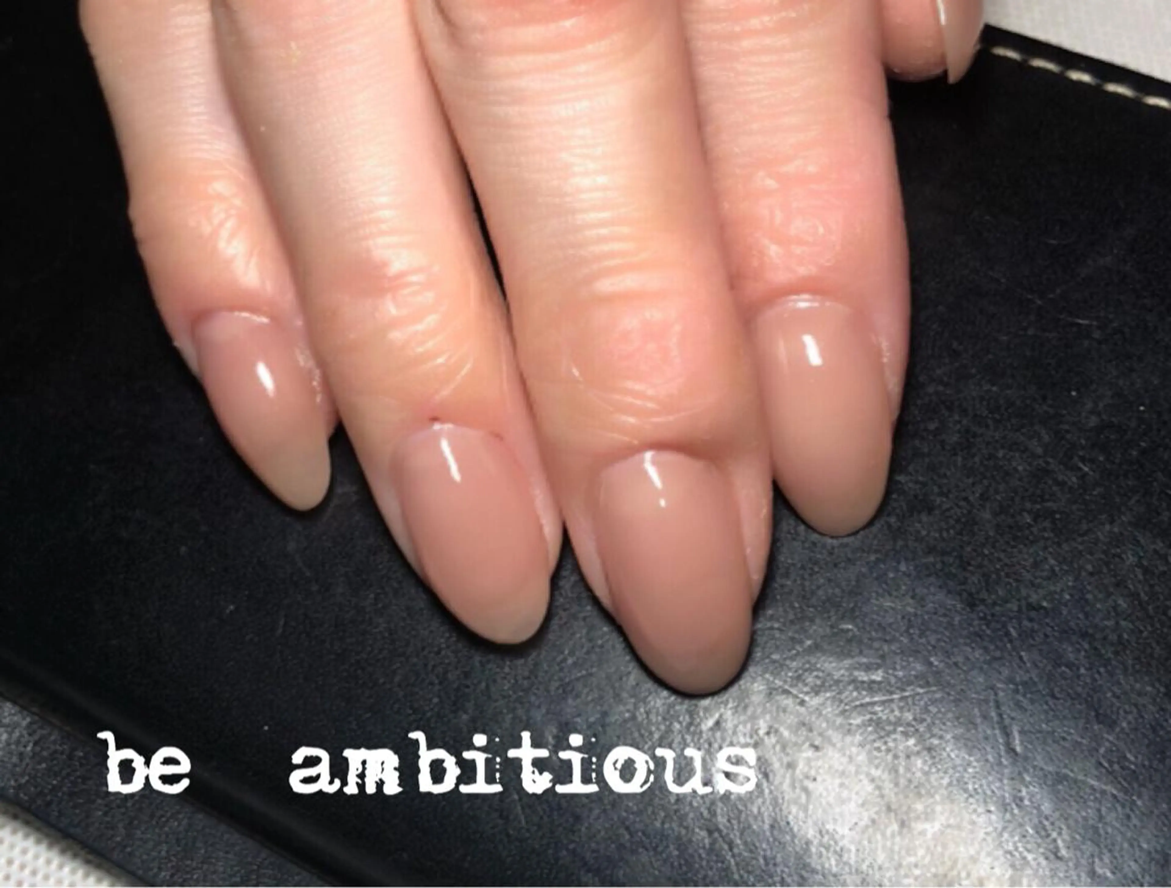 ネイル シンプルネイル EMIKOのネイルデザイン