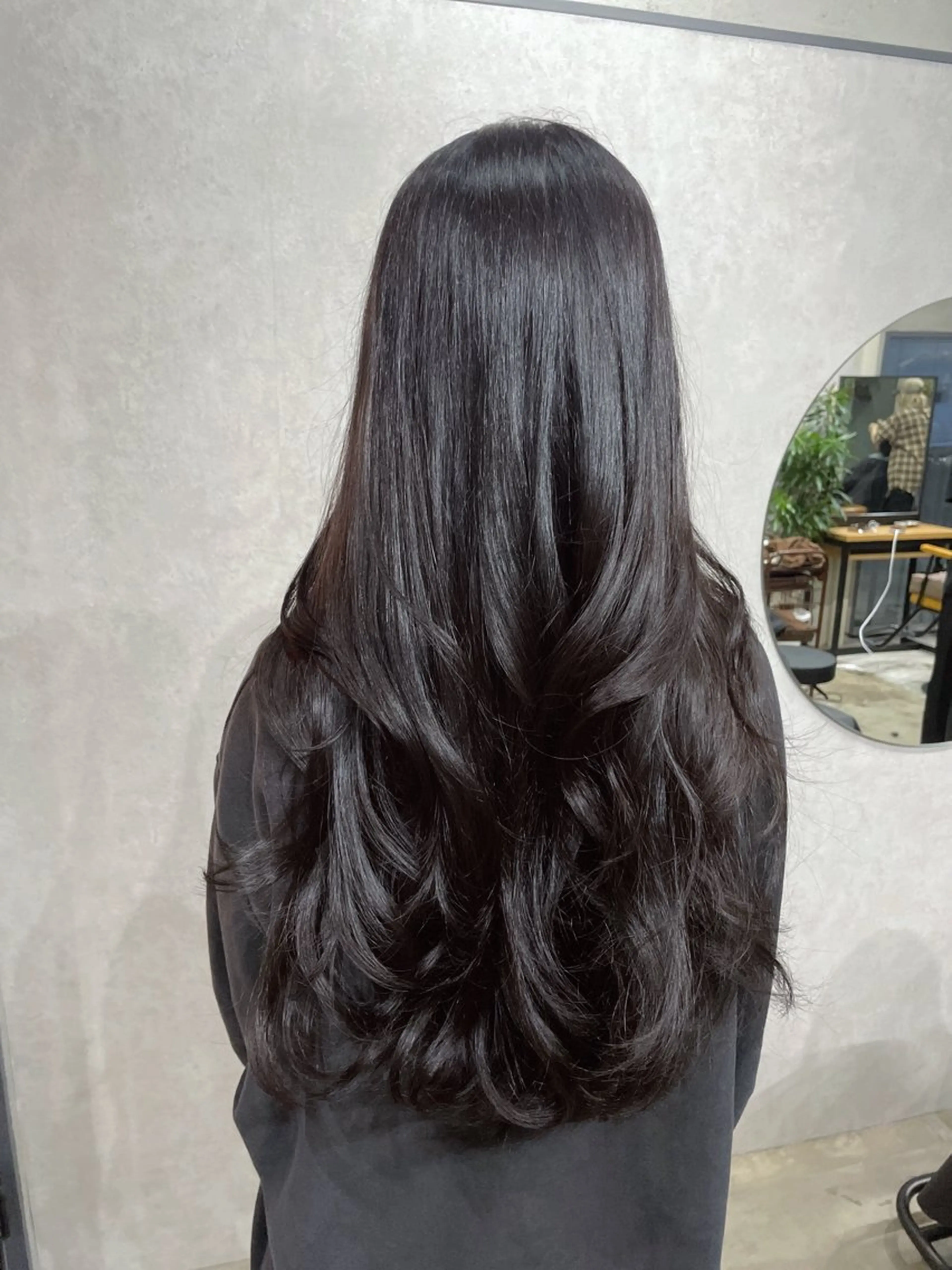 ロング カラー レイヤーカット AIRI layer cut hairのヘアスタイル