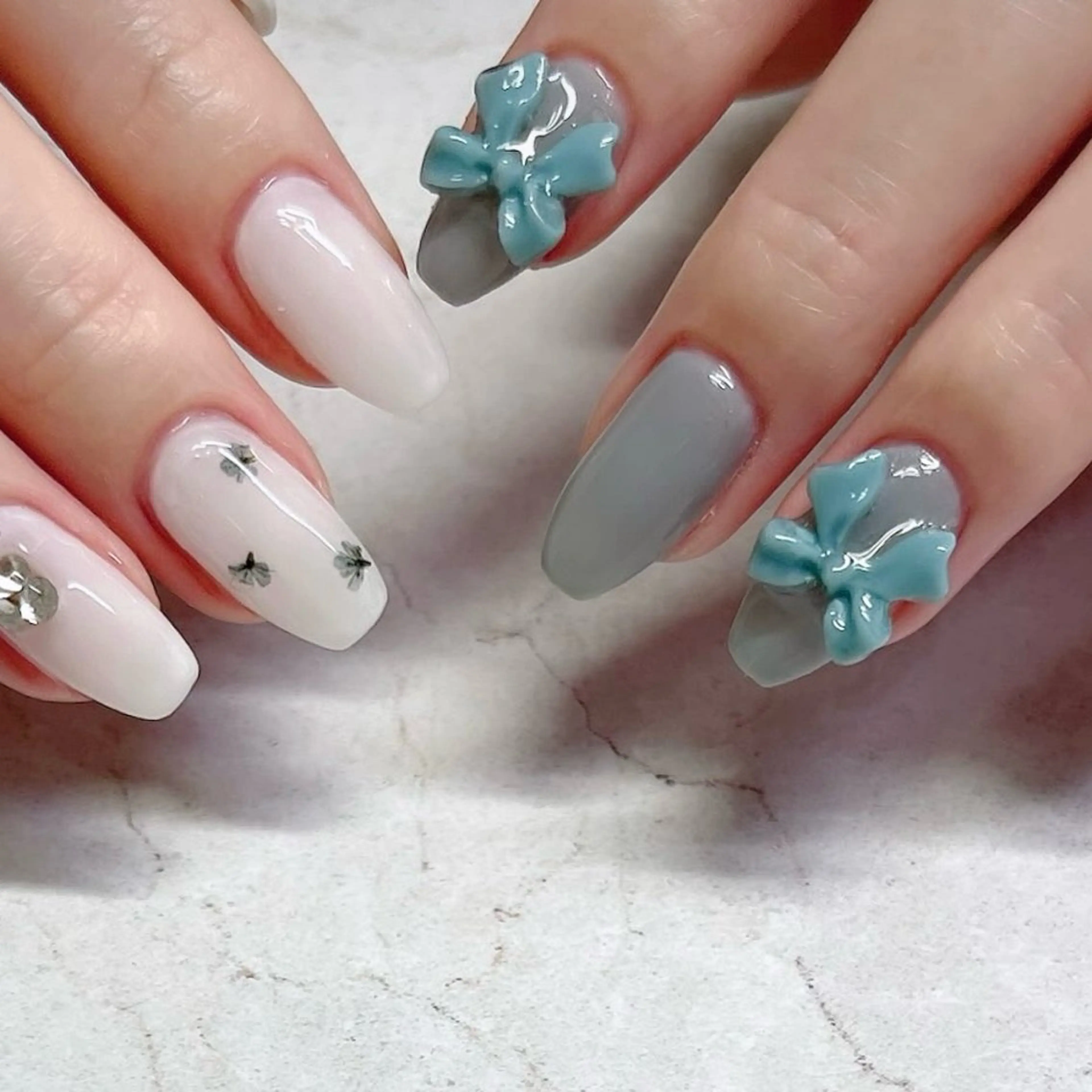 ネイル 東 真百のネイルデザイン