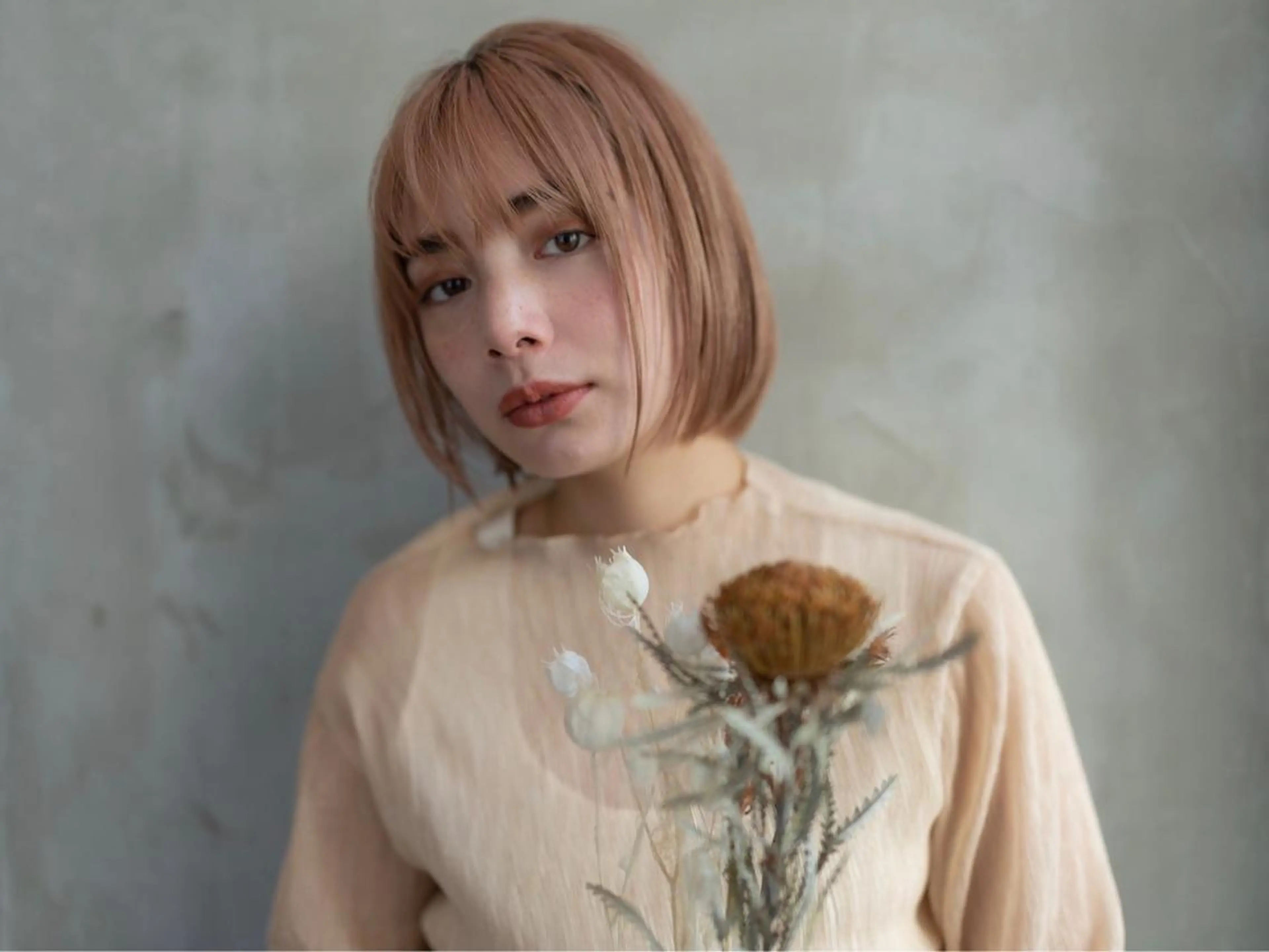 ショート カラー ベージュカラー ミルクティーベージュ ショートヘア RAF TOKYO所属・10月限定モニター 髪質改善美髪矯正のヘアスタイル