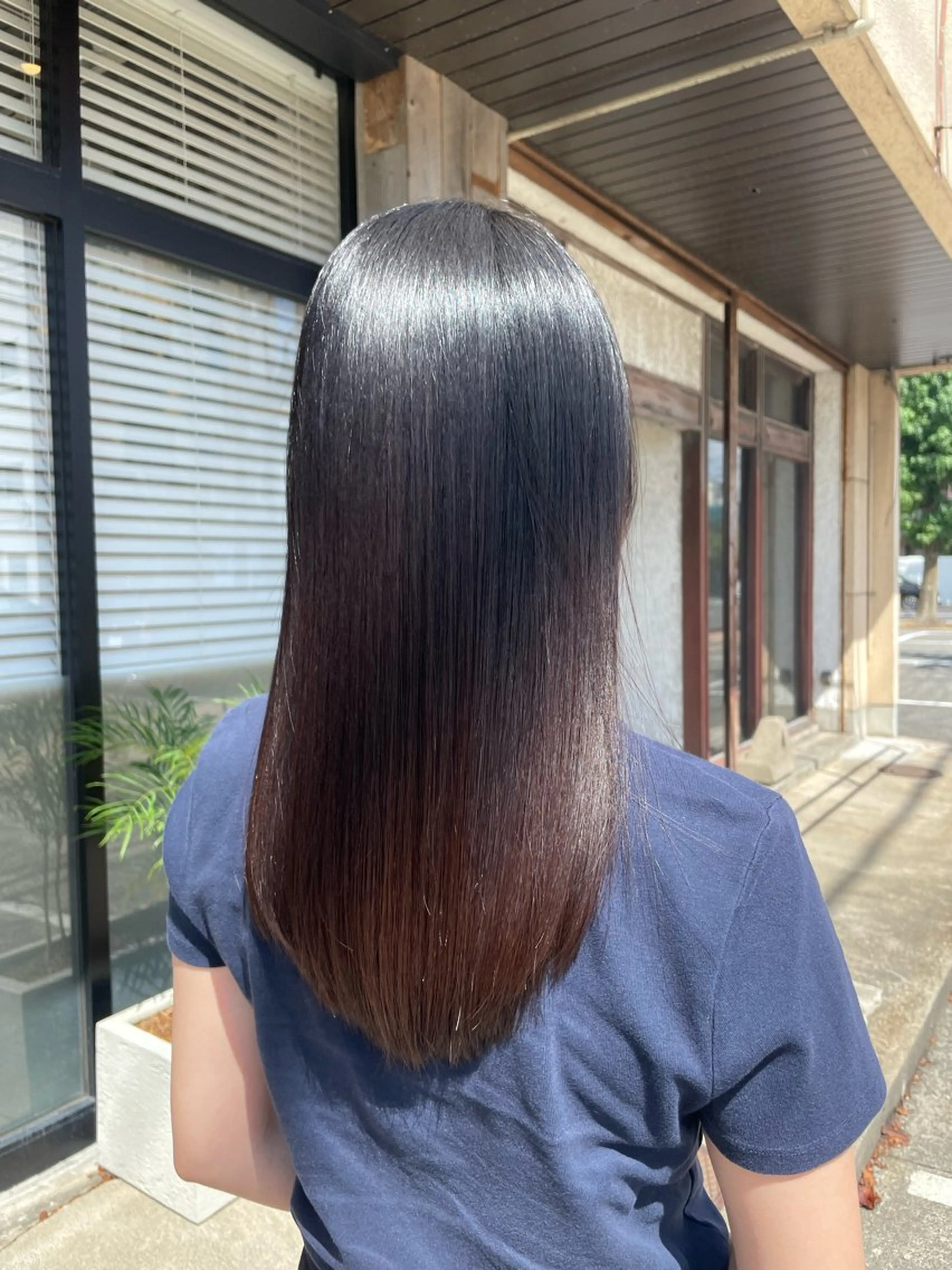 セミロング 見奈美 凜のヘアスタイル