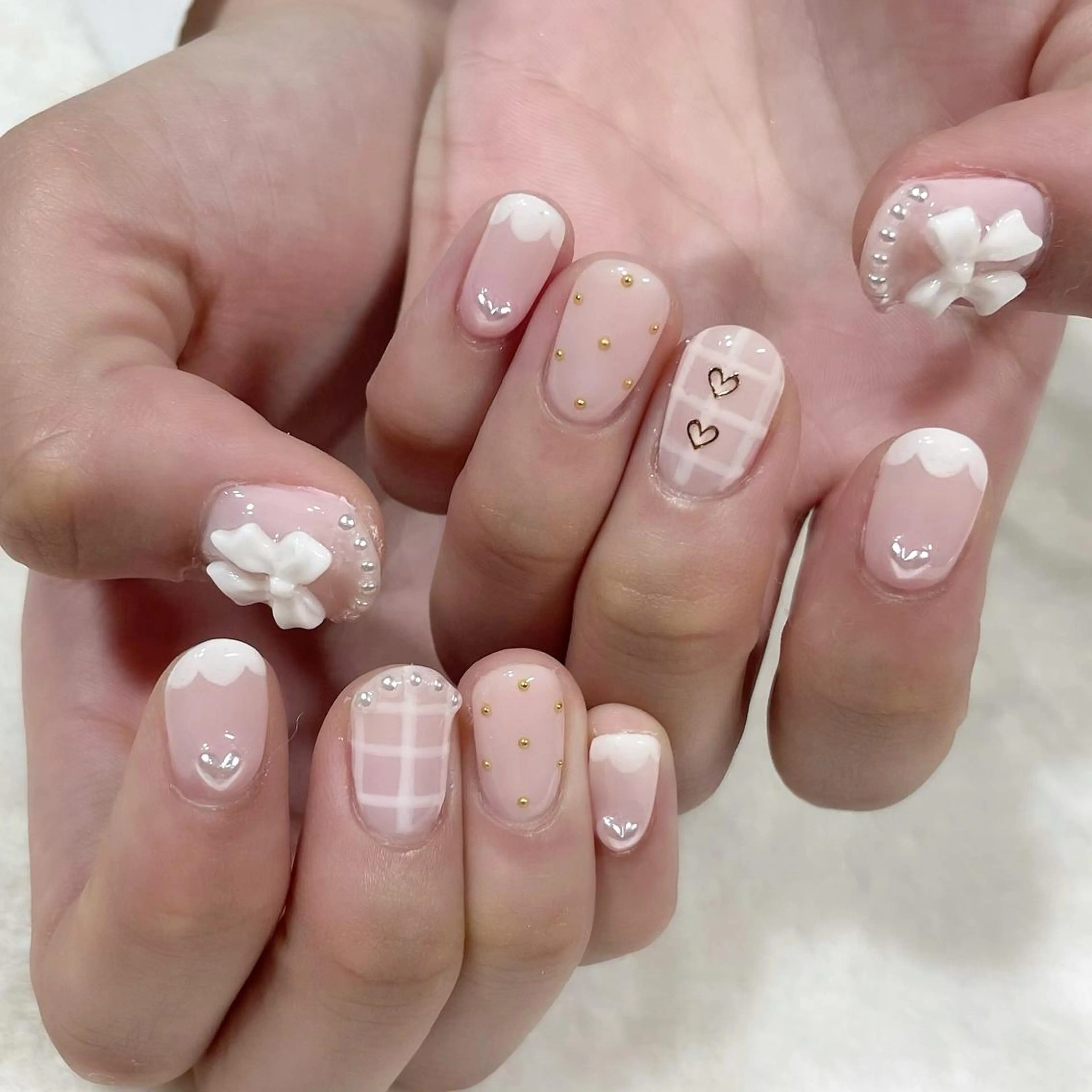 ネイル リボン 東 千夏のネイルデザイン