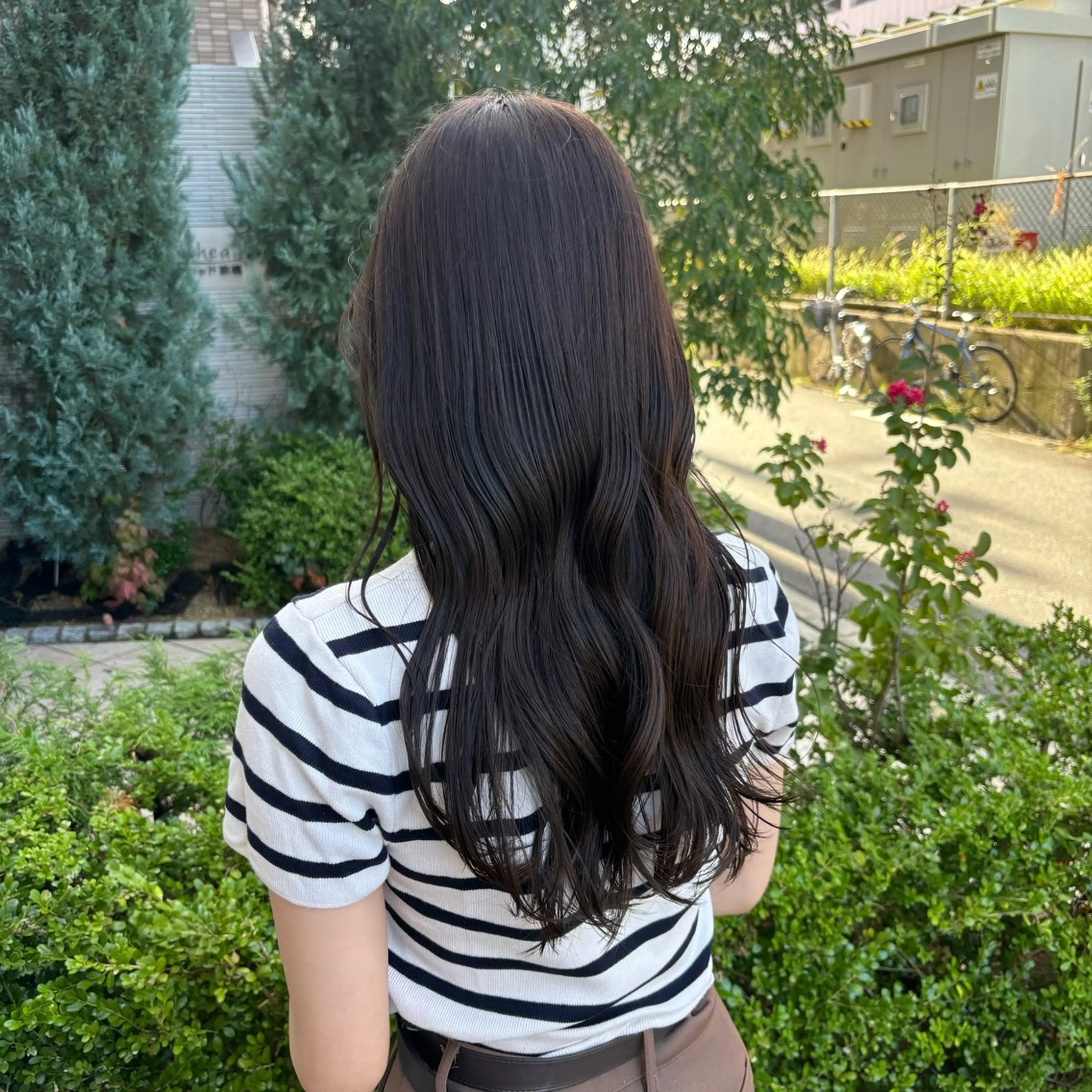 カラー ヘアカラー トリートメント しおり🍬 KOKORO🤍のヘアスタイル