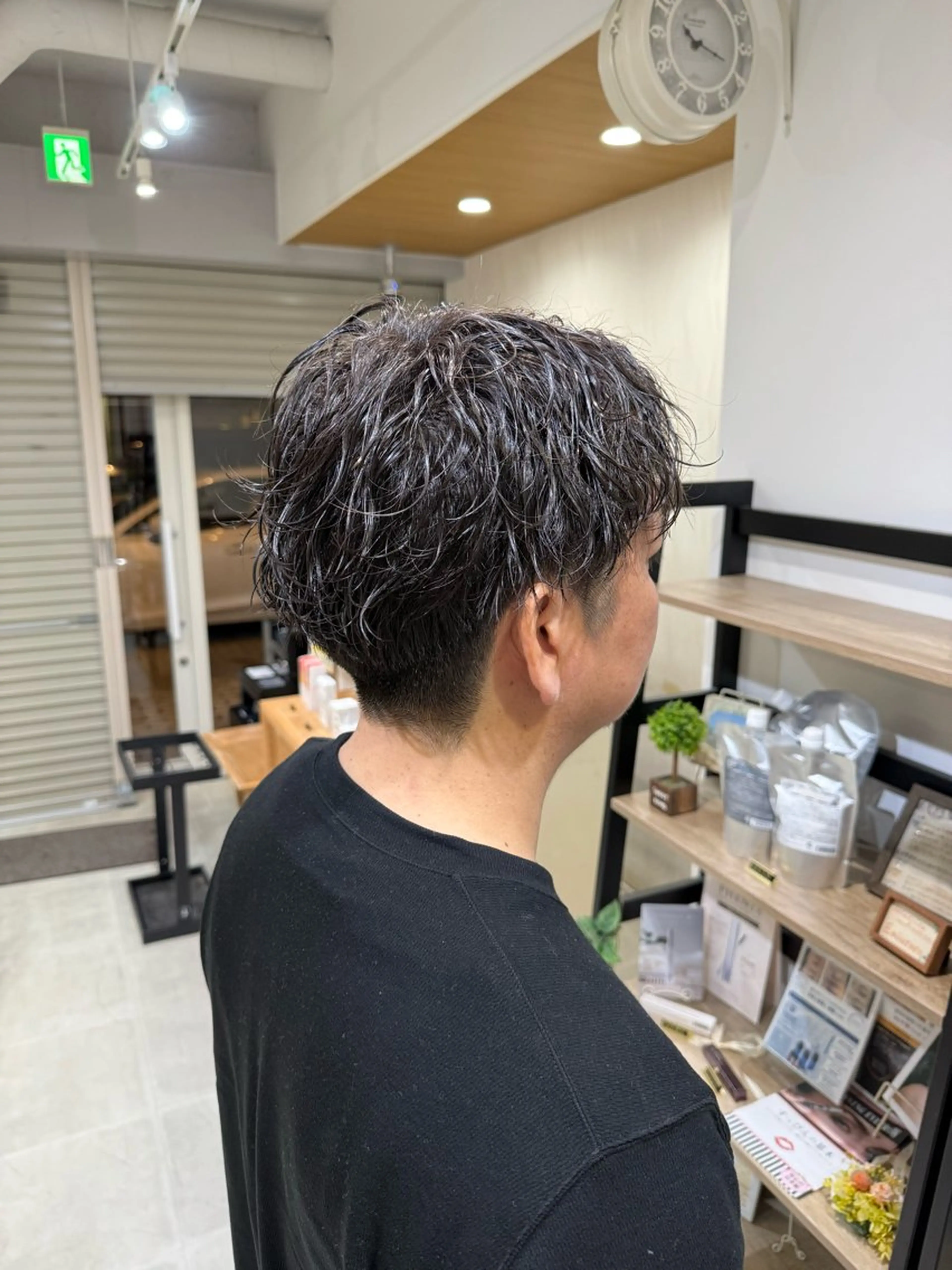 パーマ メンズ 島 歩那のヘアスタイル