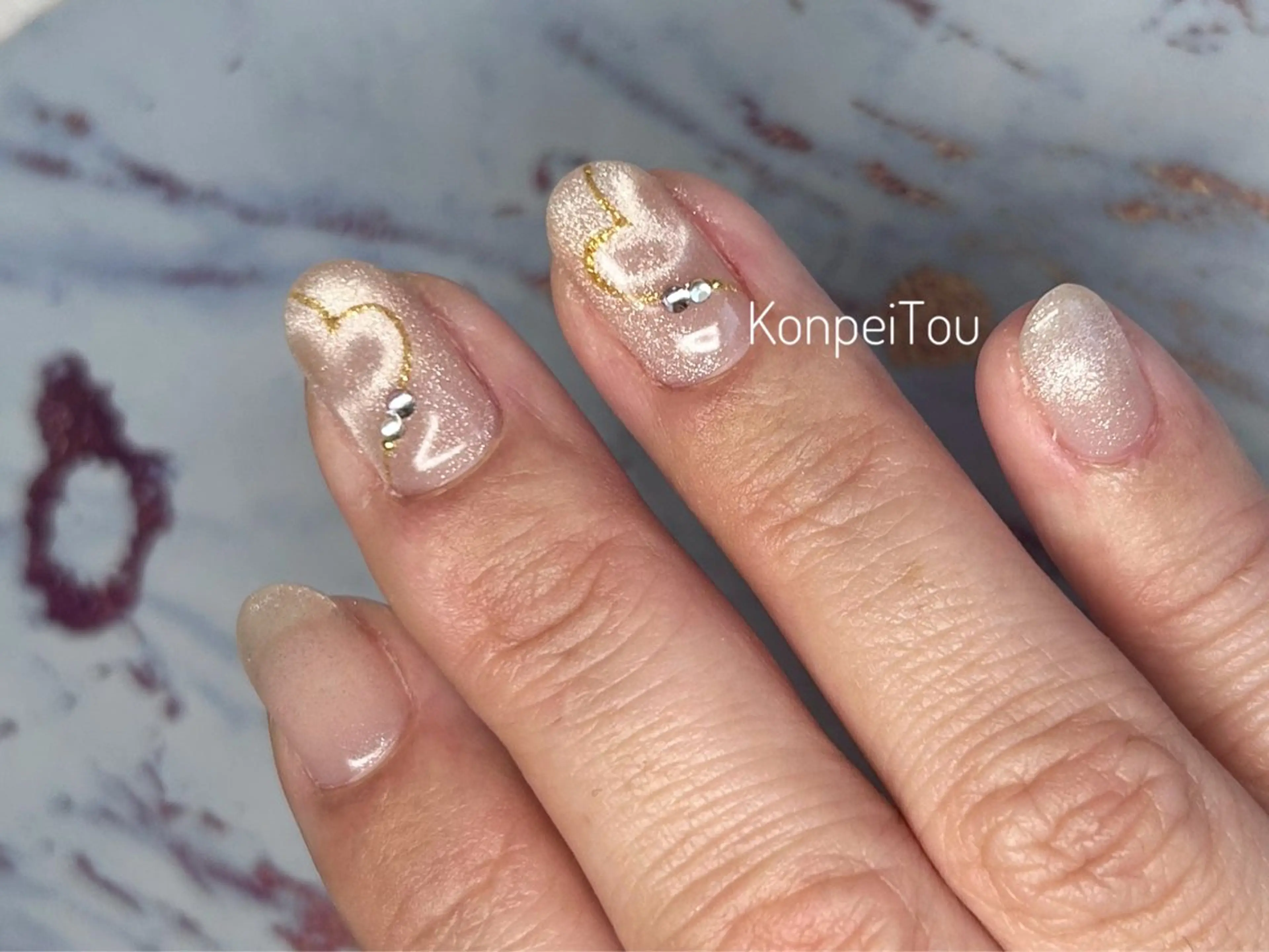 ネイル アートネイル ハート ハンドネイル おうちのネイルサロン　konpeiTou〜こんぺいとう〜所属・おうちのネイルサロン KonpeiTouのネイルデザイン