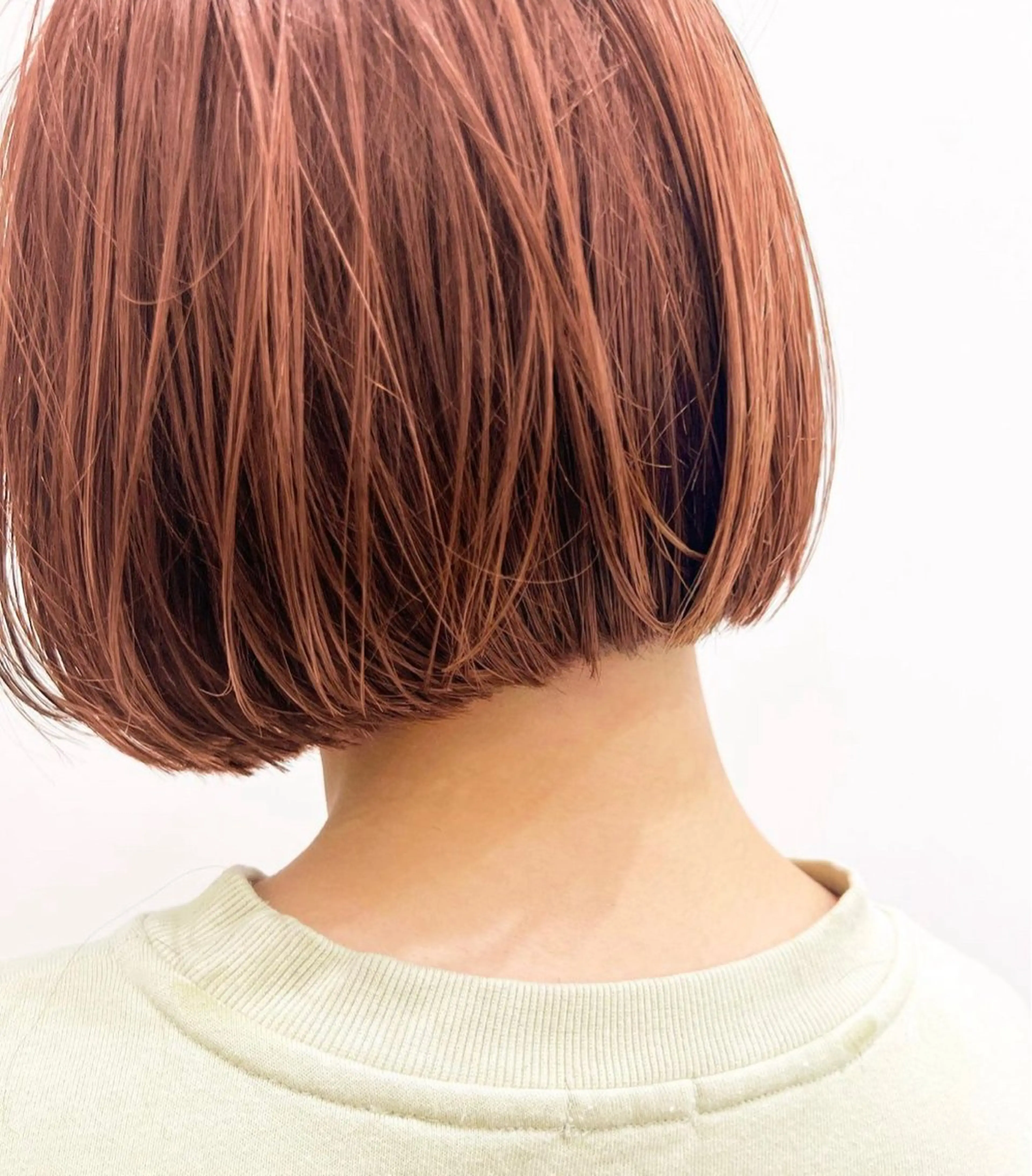 ショート カラー ブリーチ ハイトーンカラー ボブ 似合わせカット🫧 /パーマRINAのヘアスタイル