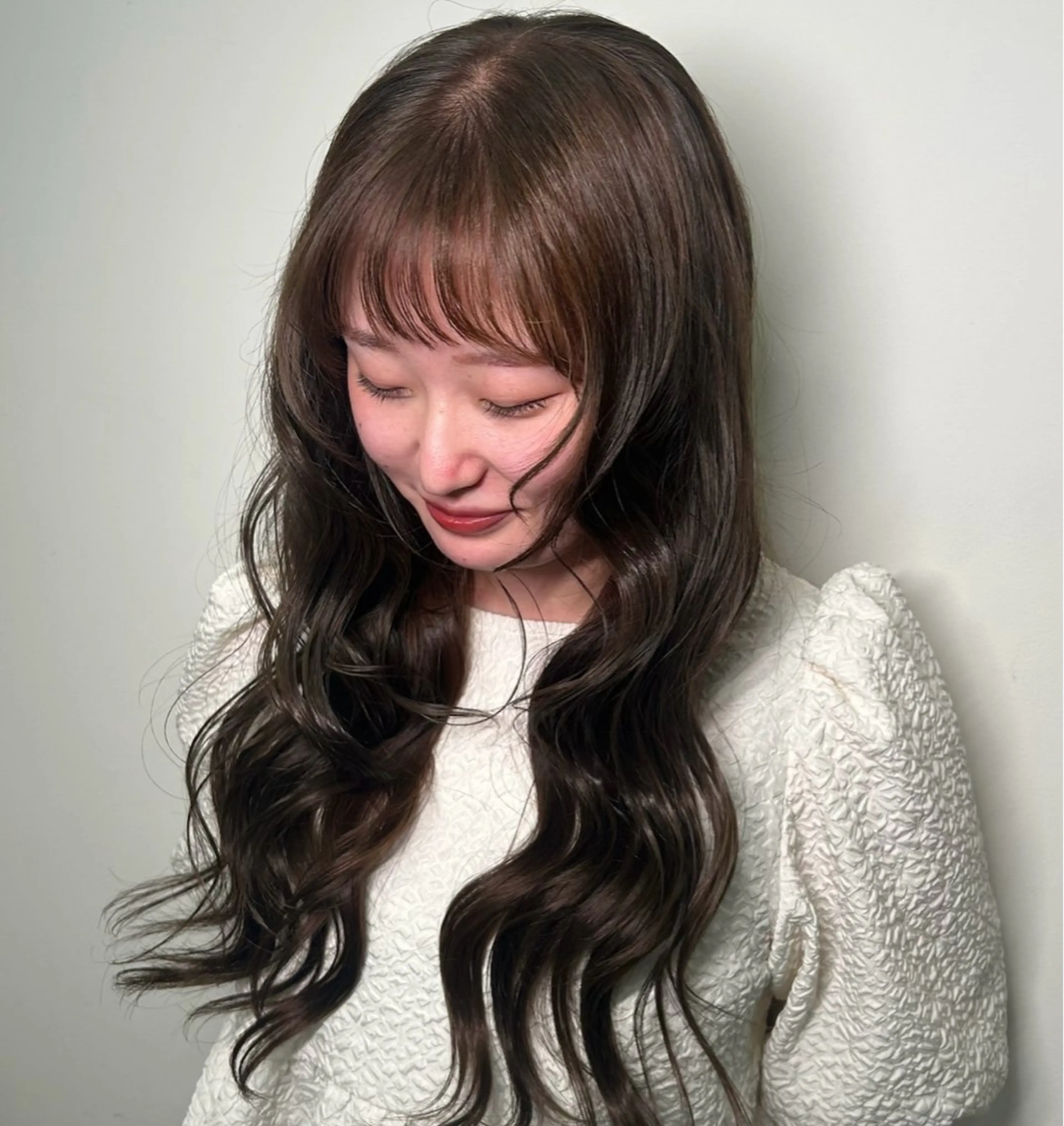 ロング アッシュ 顔まわりレイヤー ハッシュカット ハイレイヤー 髪質改善 ヘアカラー レイヤー/ 透明感カラー/チナツのヘアスタイル