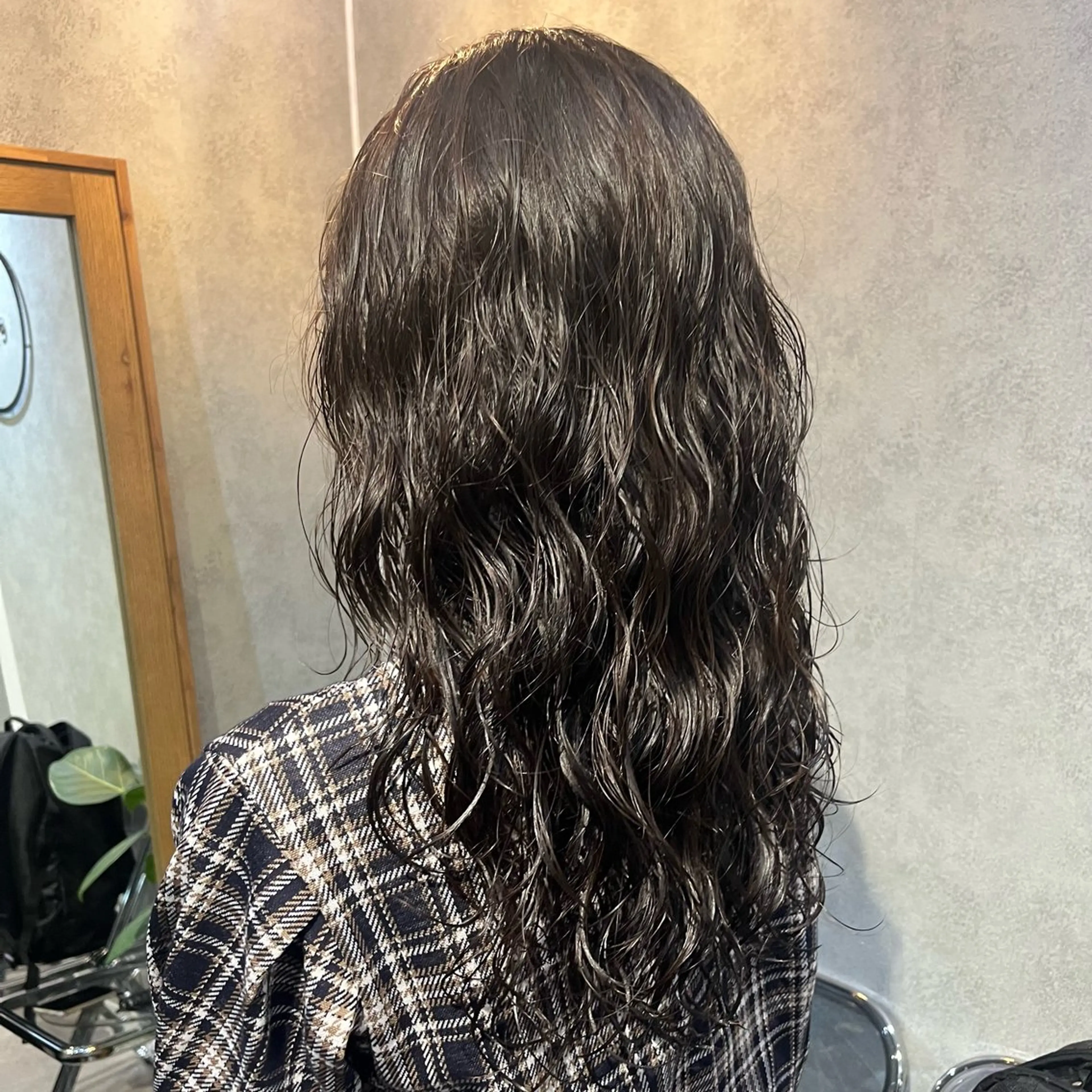 ミディアム パーマ ミディアムパーマ カット パーマ ボブ/プツッとボブ/ 暖色カラー/モエのヘアスタイル