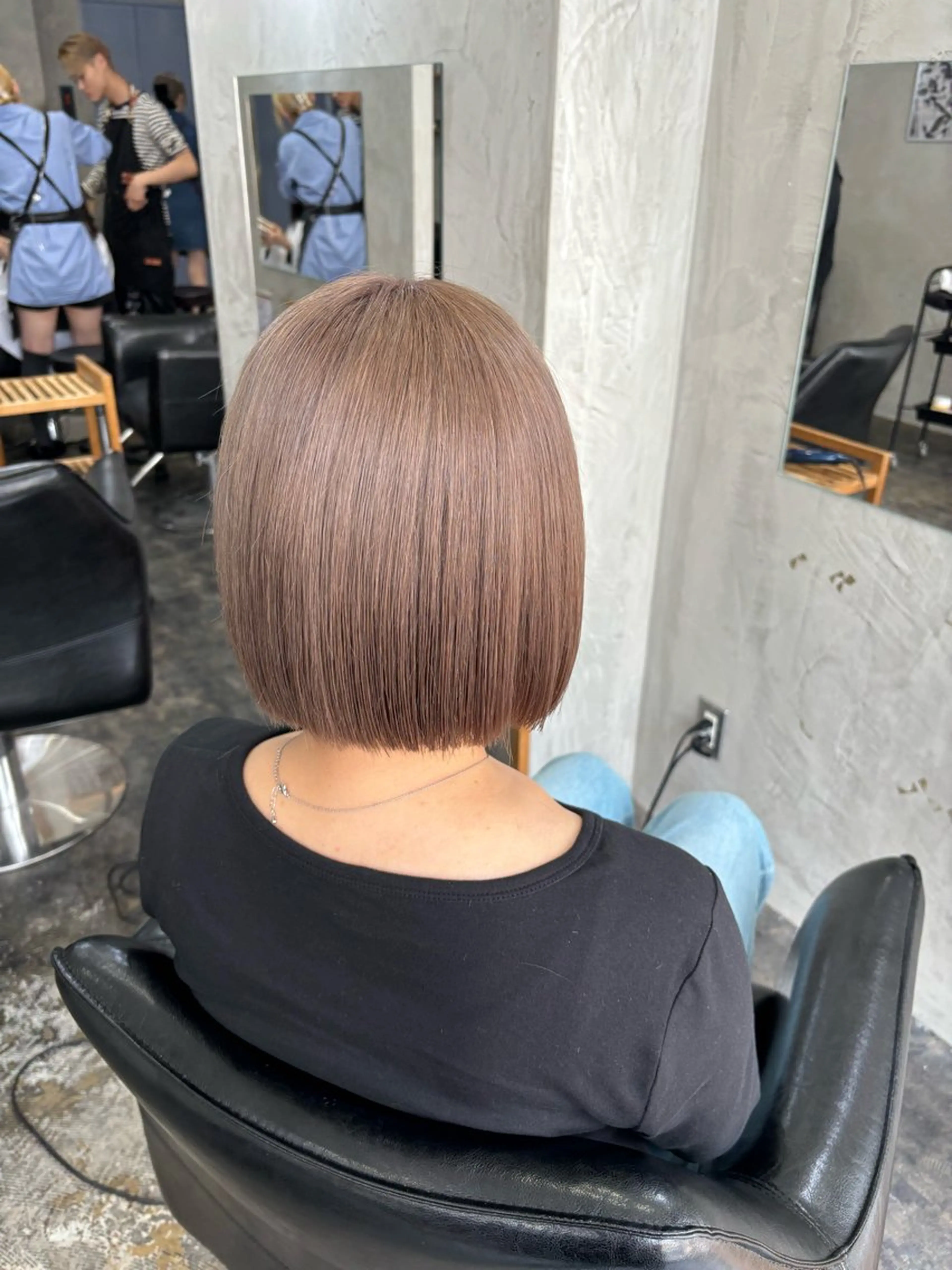 カラー ブリーチ ハイトーンカラー ボブ MaisonHALU 松浦光咲のヘアスタイル