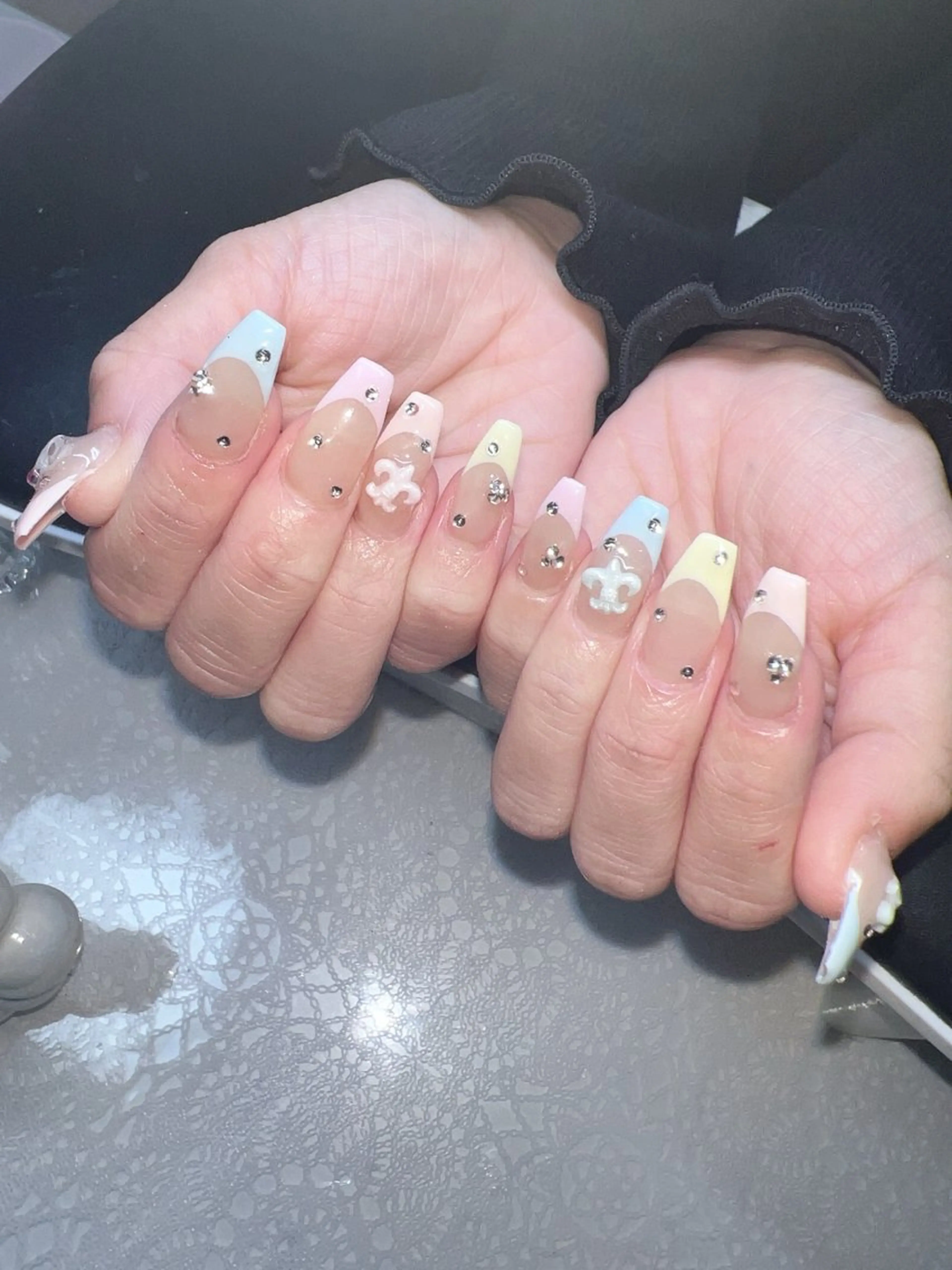 ネイル Lee Nailsのネイルデザイン