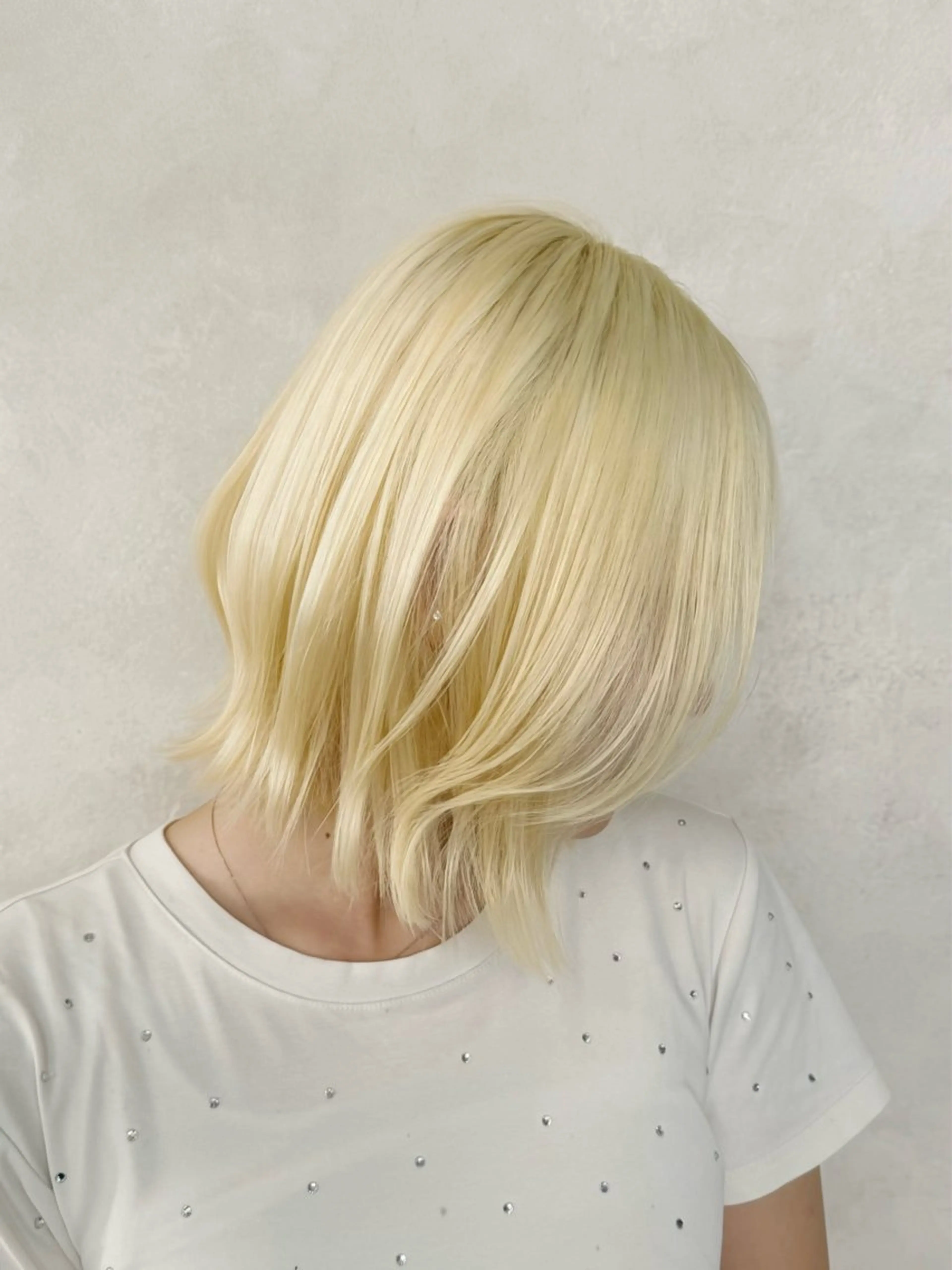 🍎限界ハイトーン‼️黒染め履歴対応可🍎🟨ダブルブリーチ🟨＋カラー＋髪質別トリートメントの写真