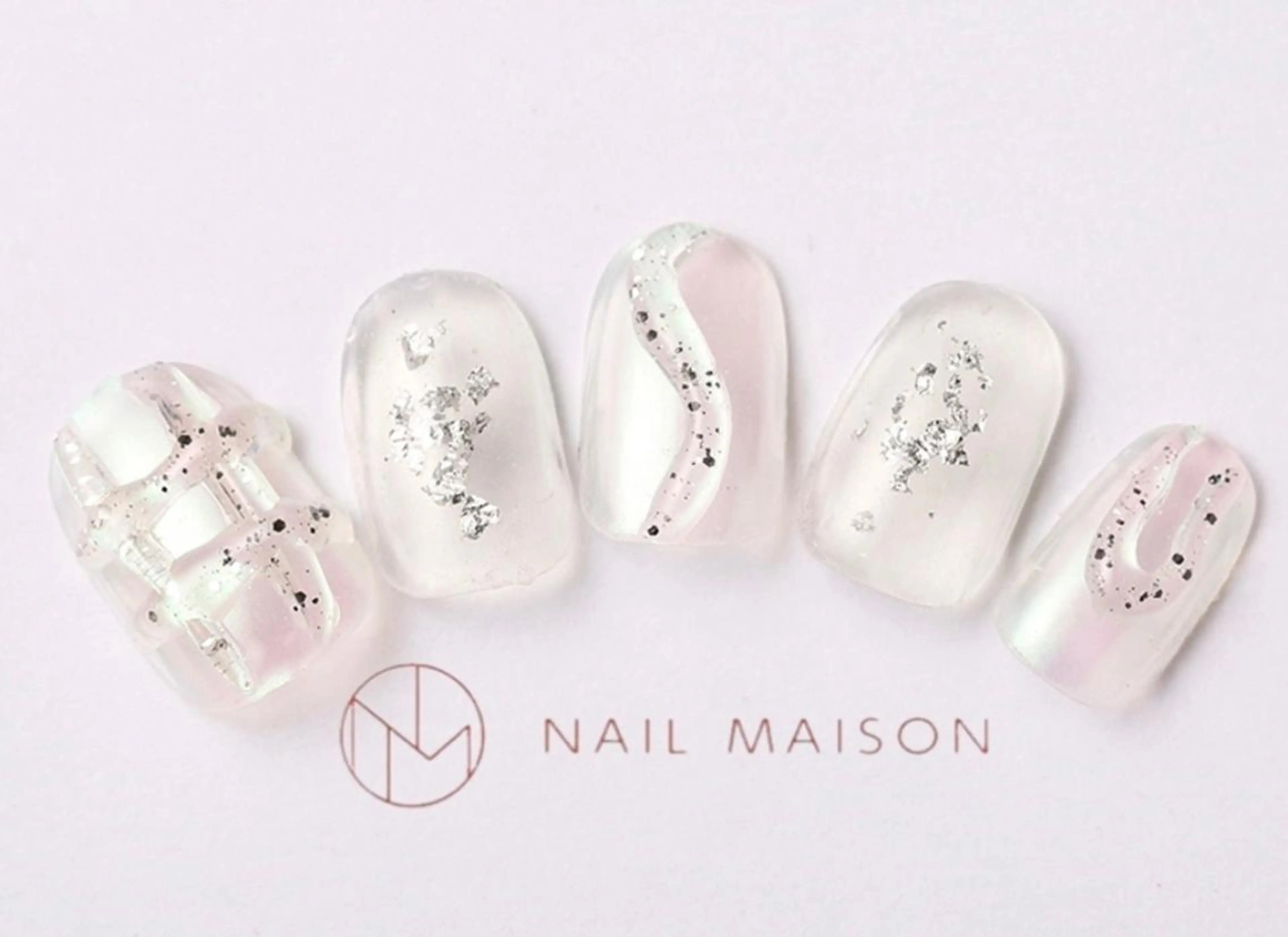 ネイル クリアネイル YOSHIOKA 有のネイルデザイン